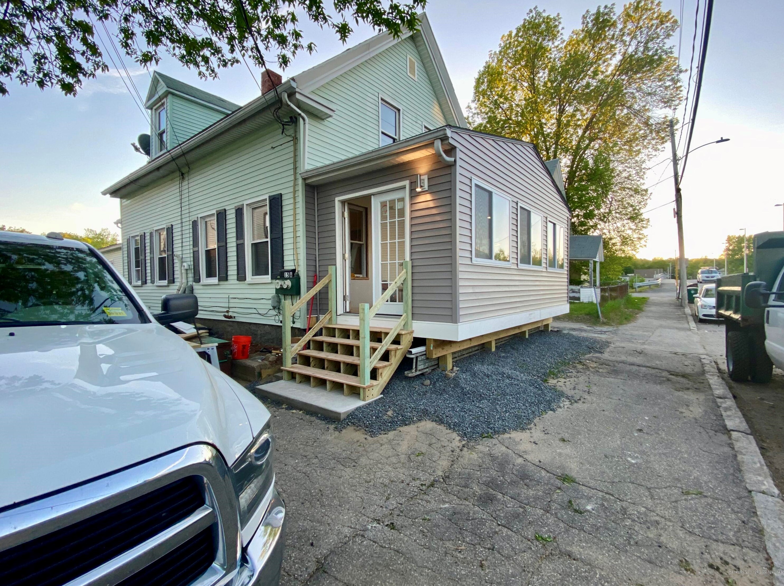 15 Pine St, Biddeford, ME 04005