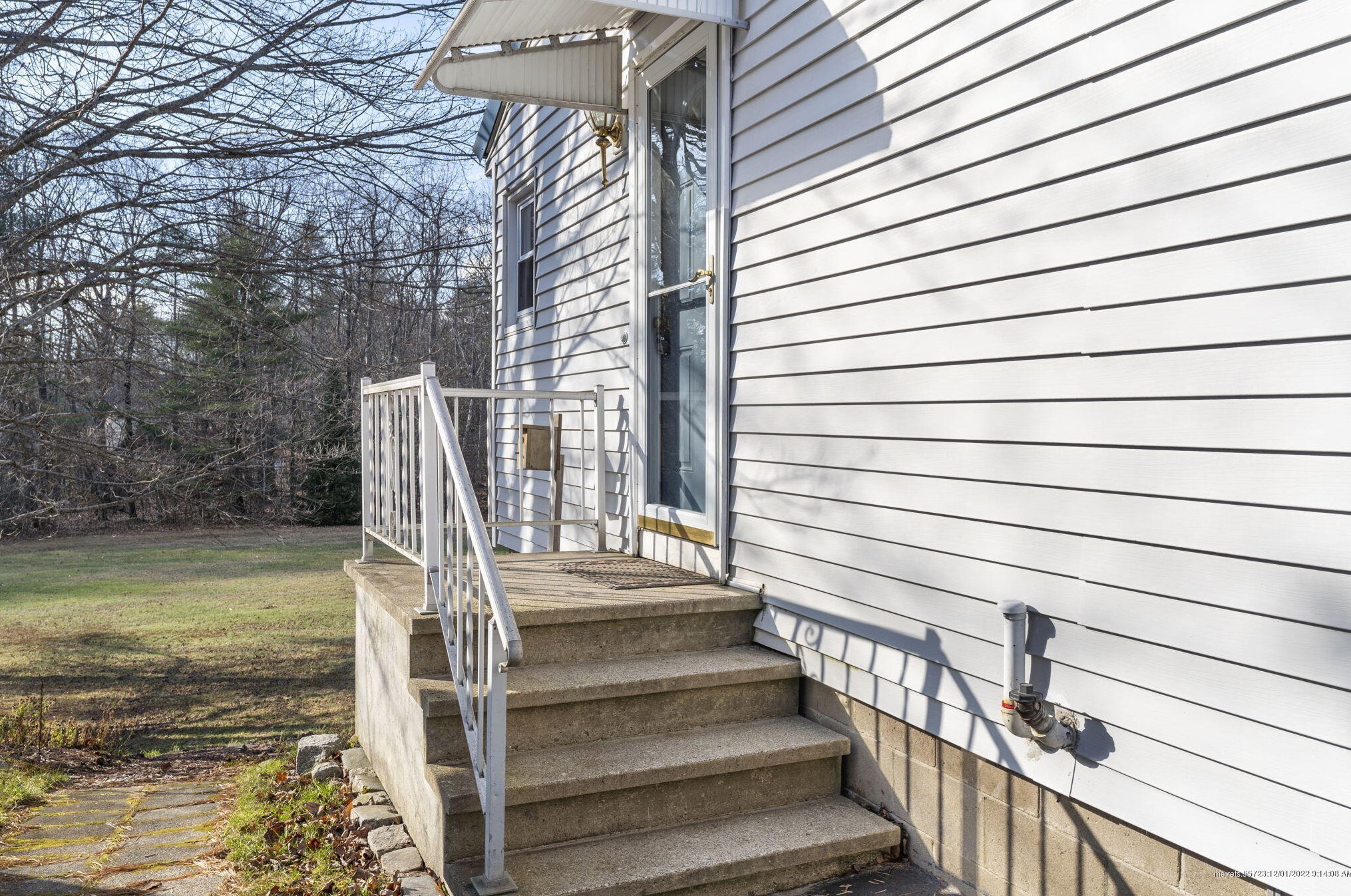 160 Falmouth Rd, Windham ME 04062-4536 exterior