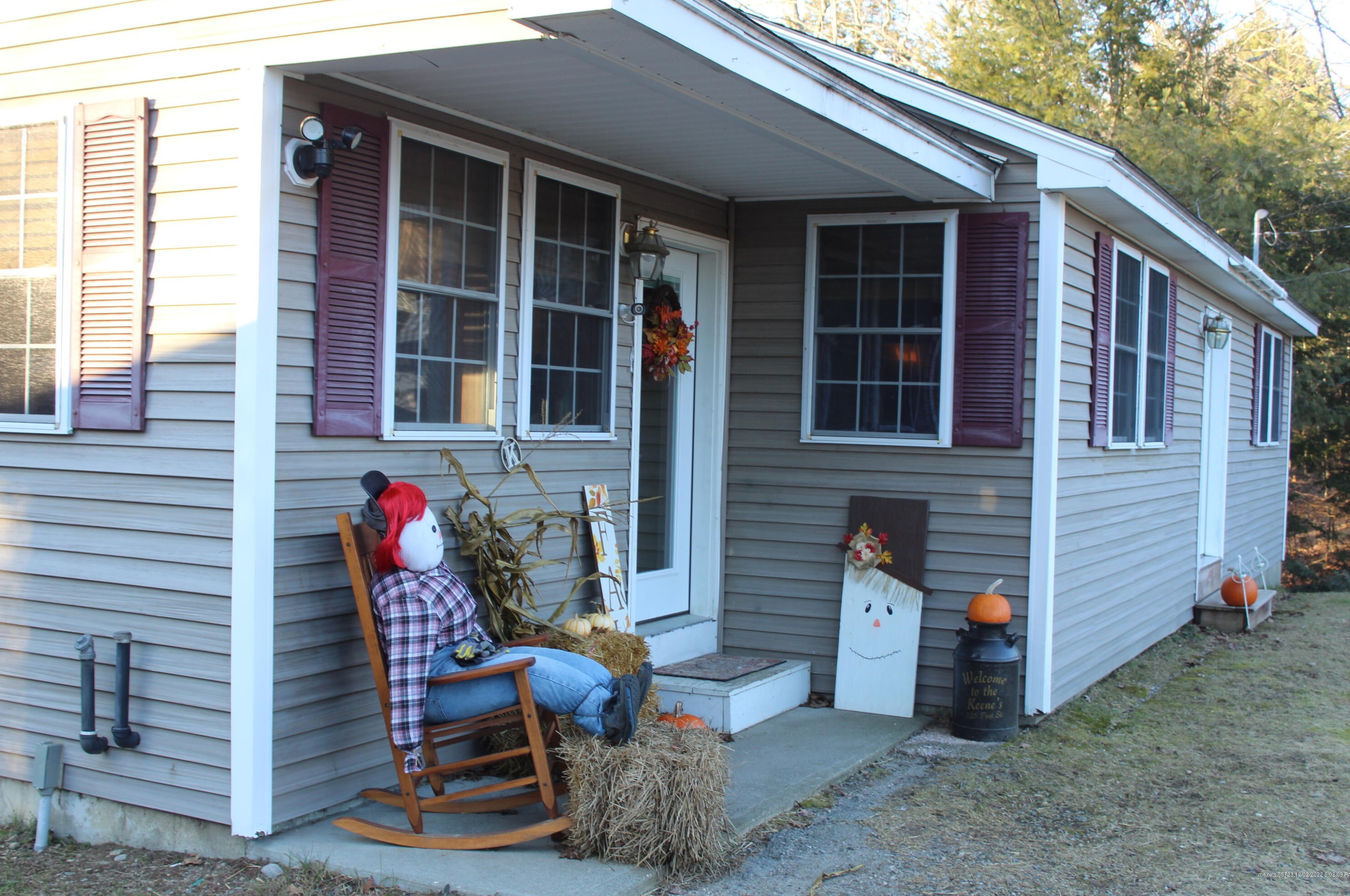 125 1st St, Pittston, ME 04345