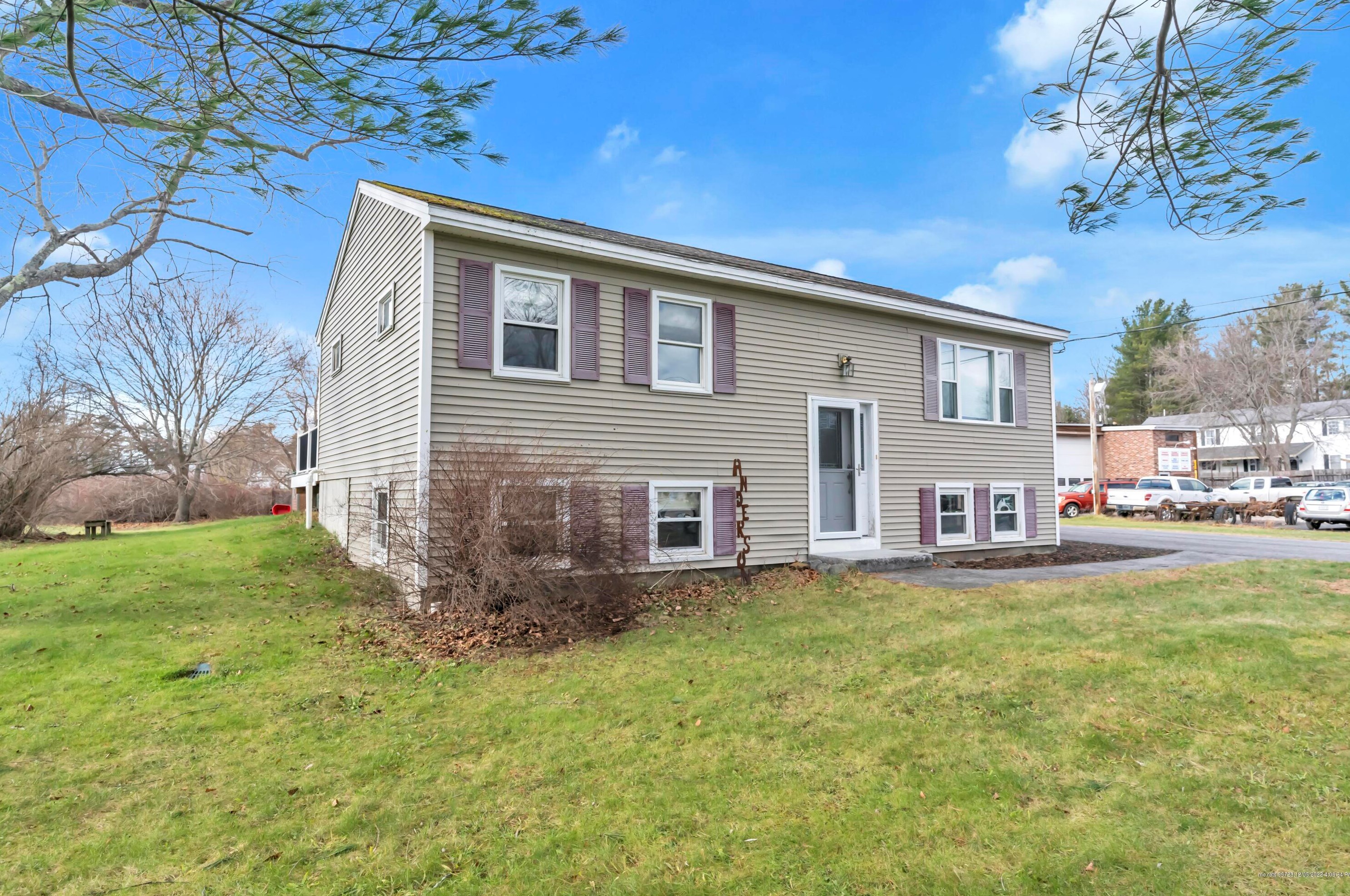 126 Main St, Windham ME  04062-4226 exterior