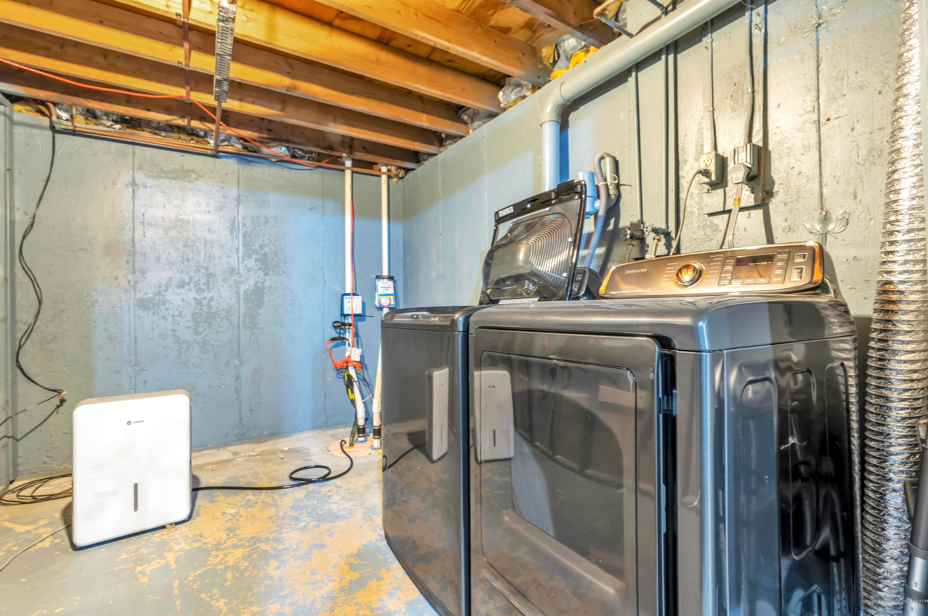 126 Main St, Windham ME 04062-4225 exterior