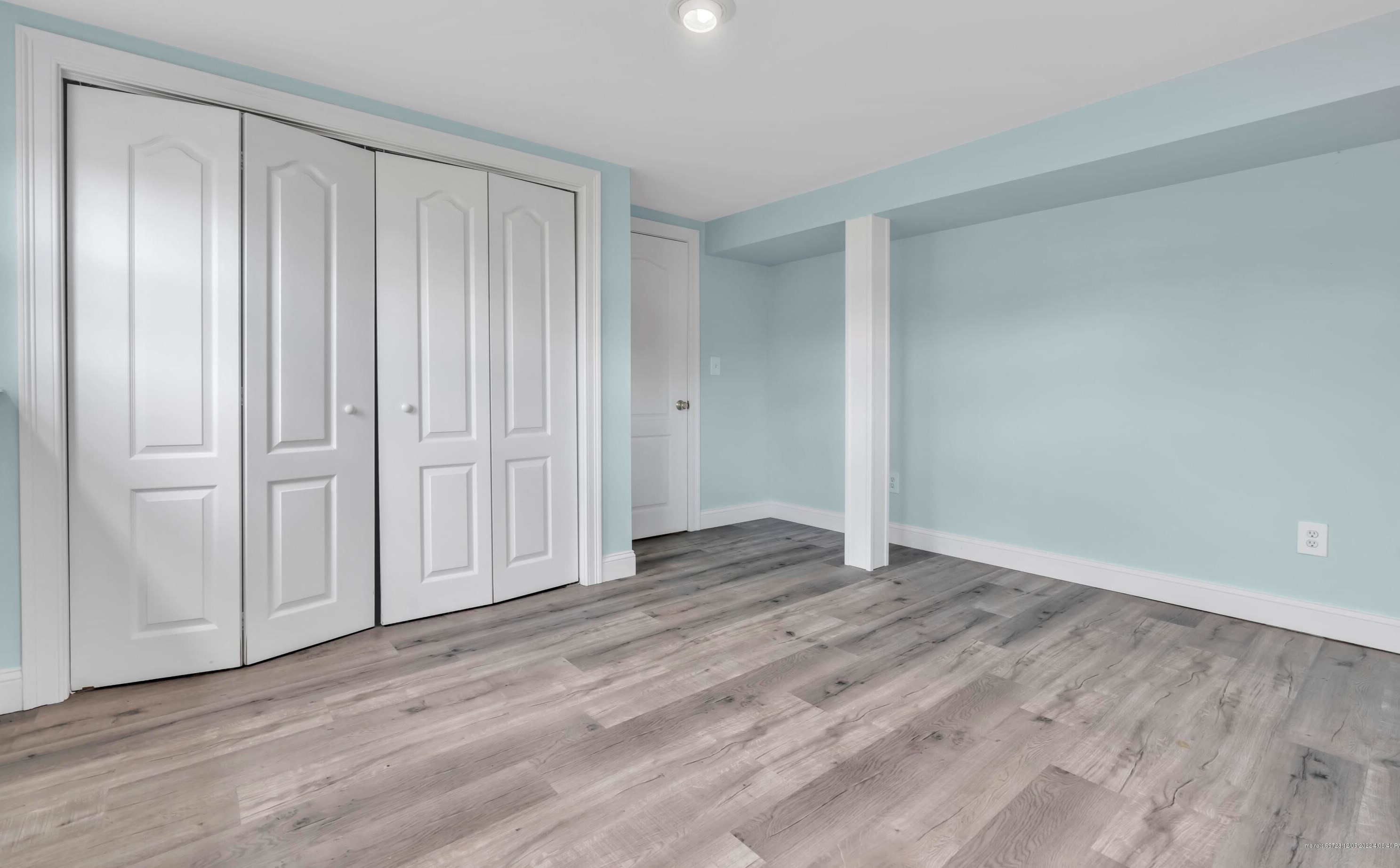 126 Main St, Windham ME 04062-4225 exterior