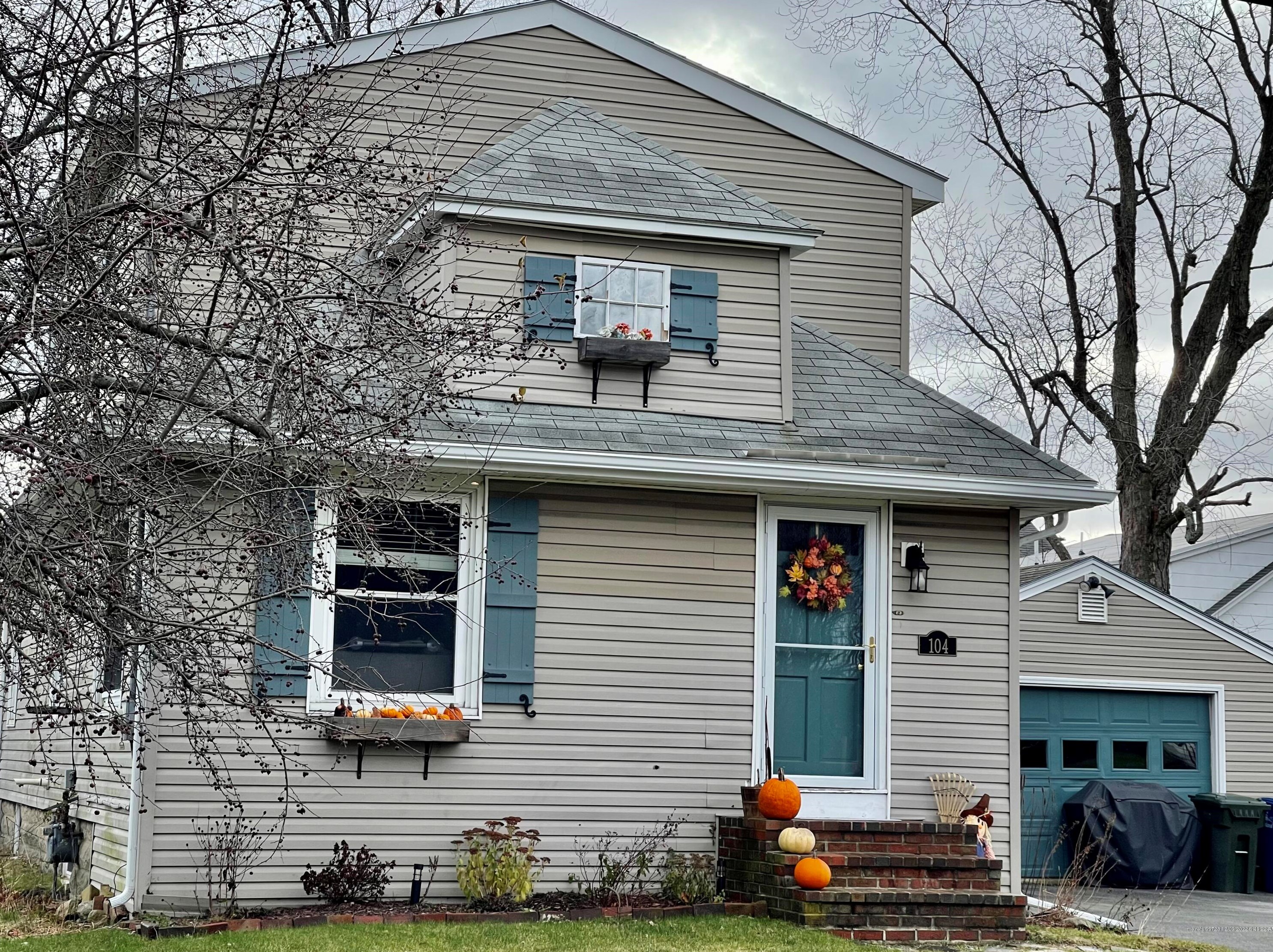 104 Huntress Ave, Portland, ME 04106