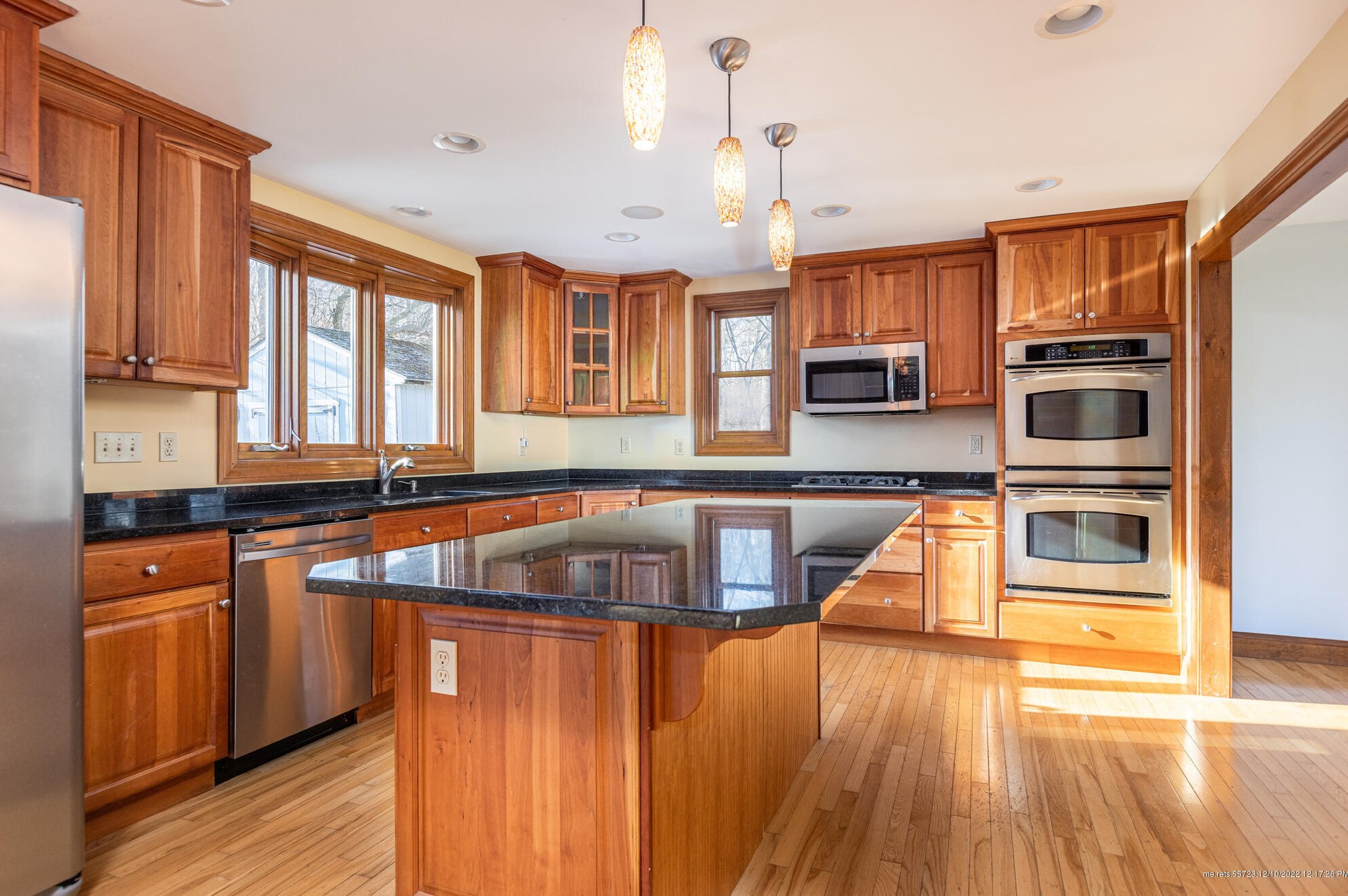 104 Murray St, Portland ME  04103-4210 exterior