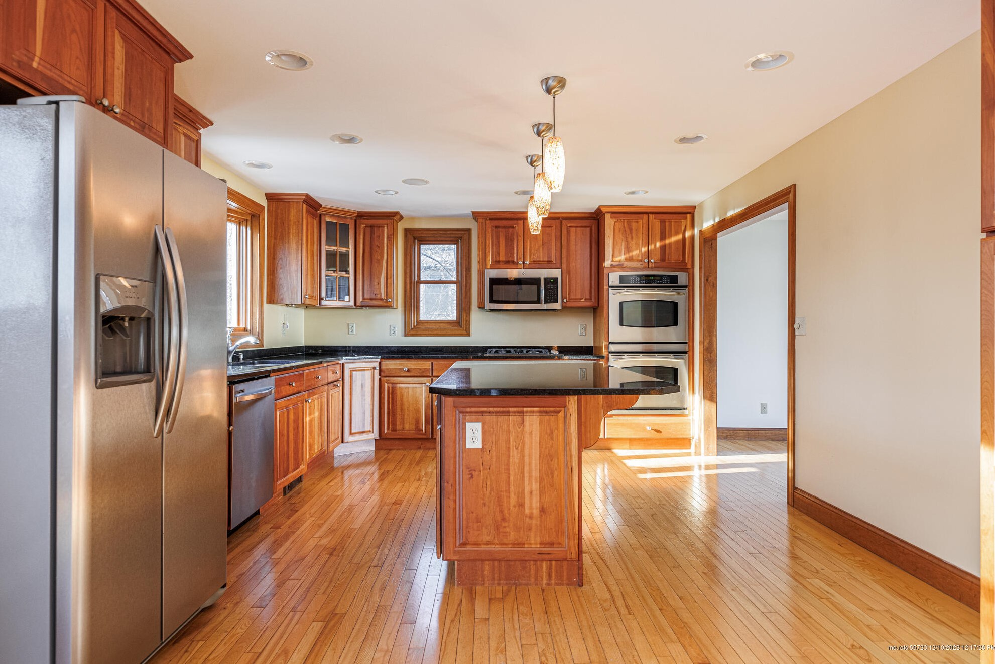 104 Murray St, Portland ME  04103-4210 exterior