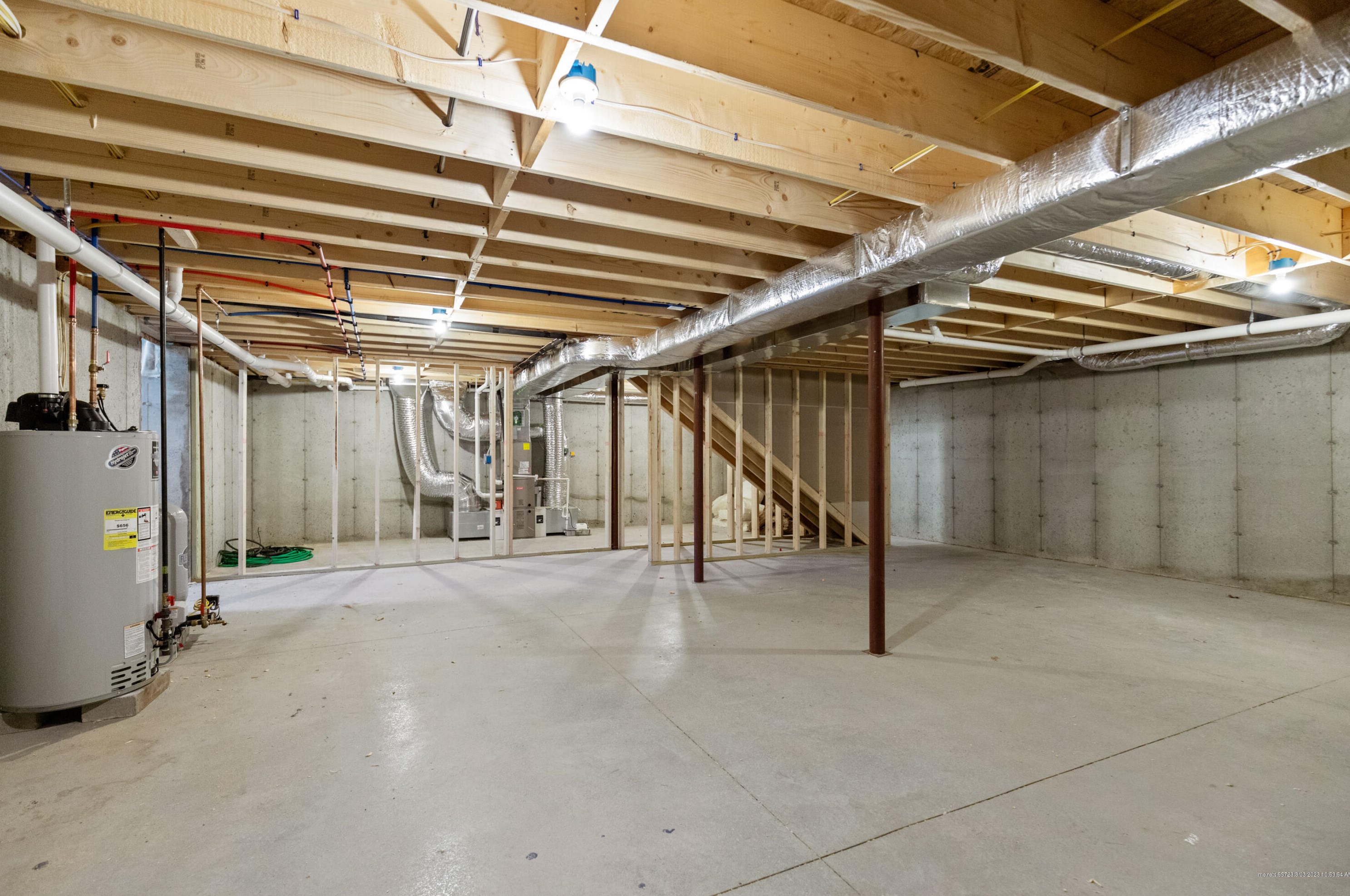 7 Ward Rd, Windham ME  04062-6910 exterior