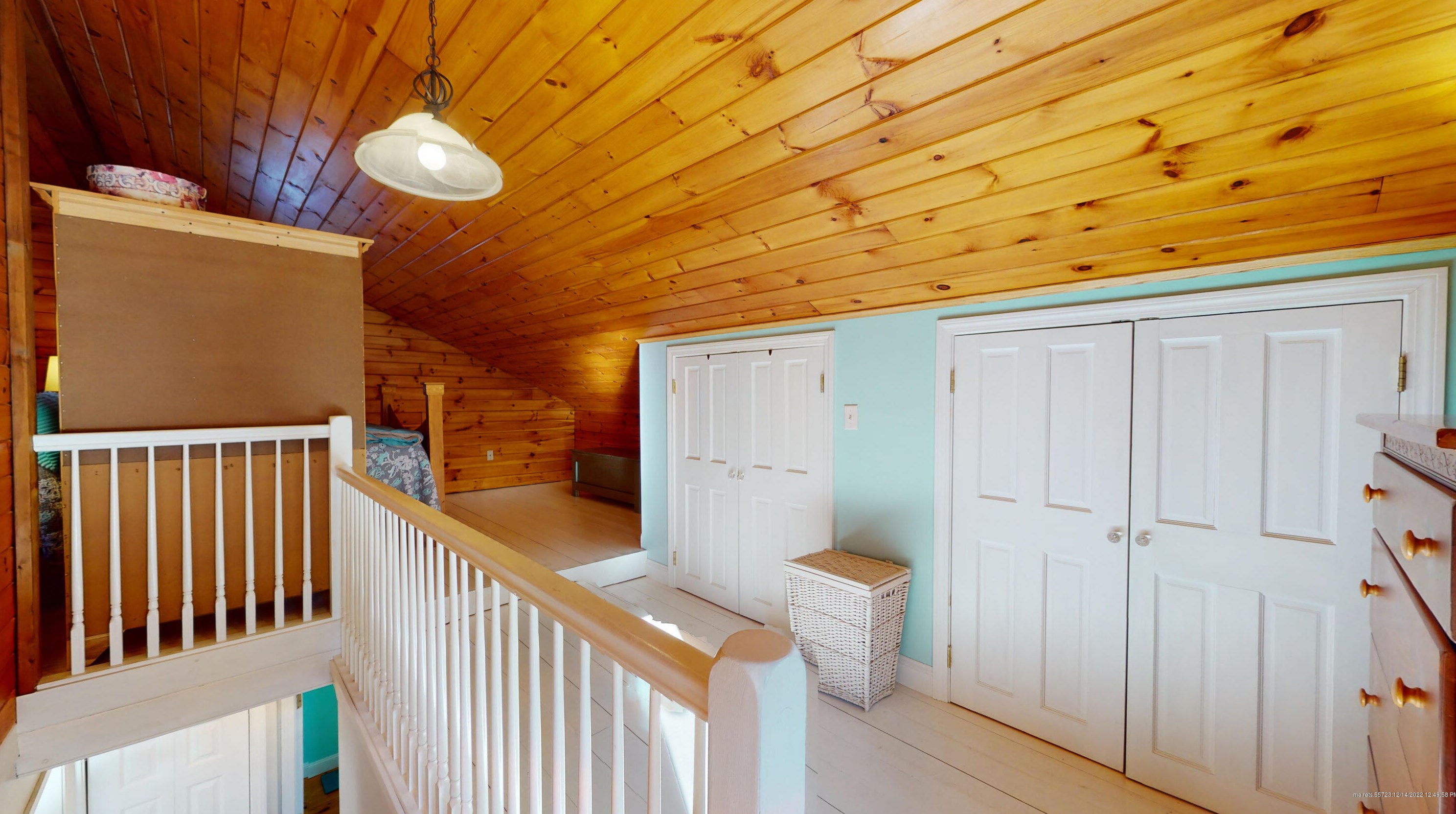 14 Rioux Dr, Leeds ME  04263-3943 exterior