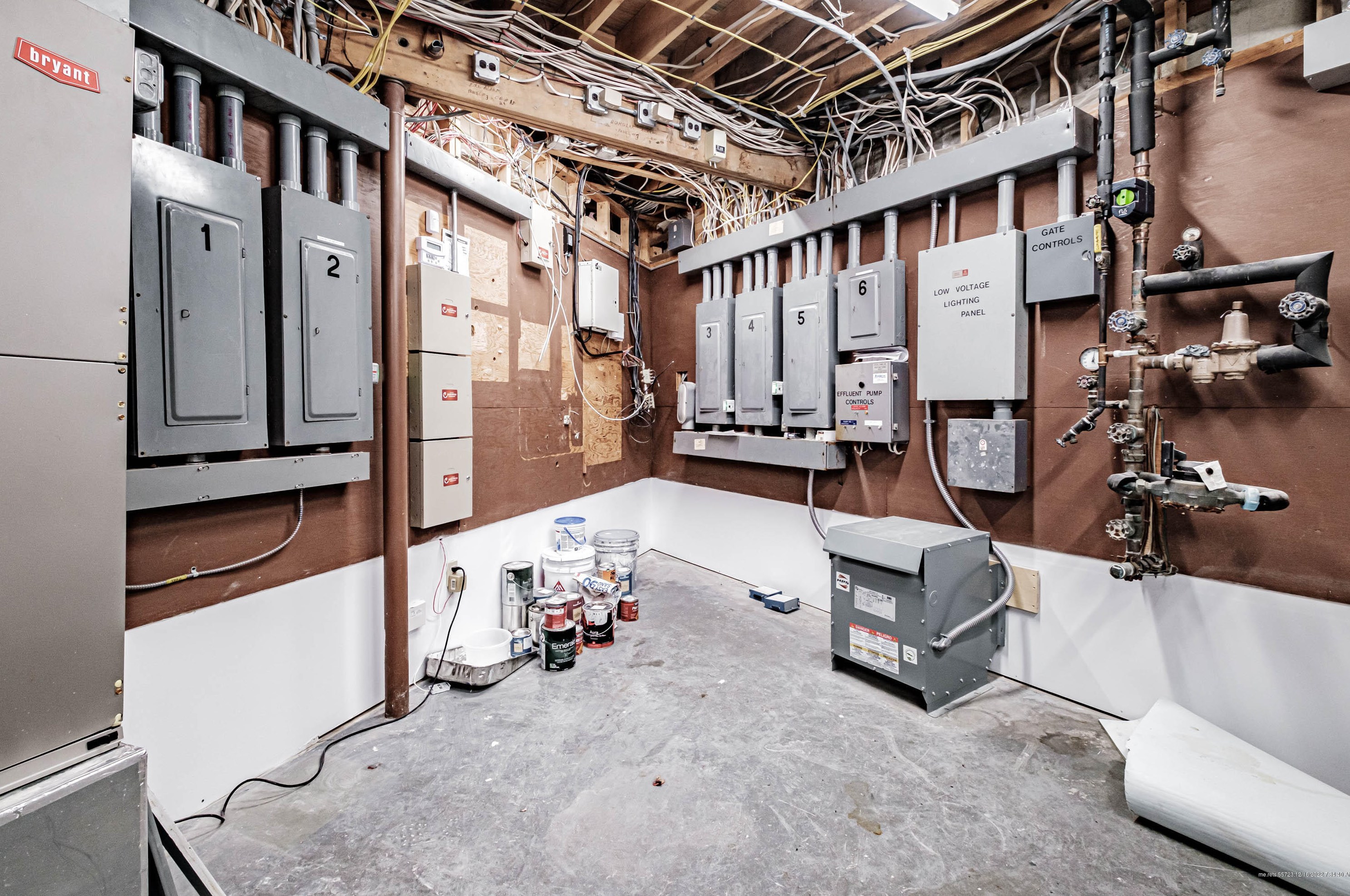 153 Foreside Rd, Portland ME  04110-1420 exterior