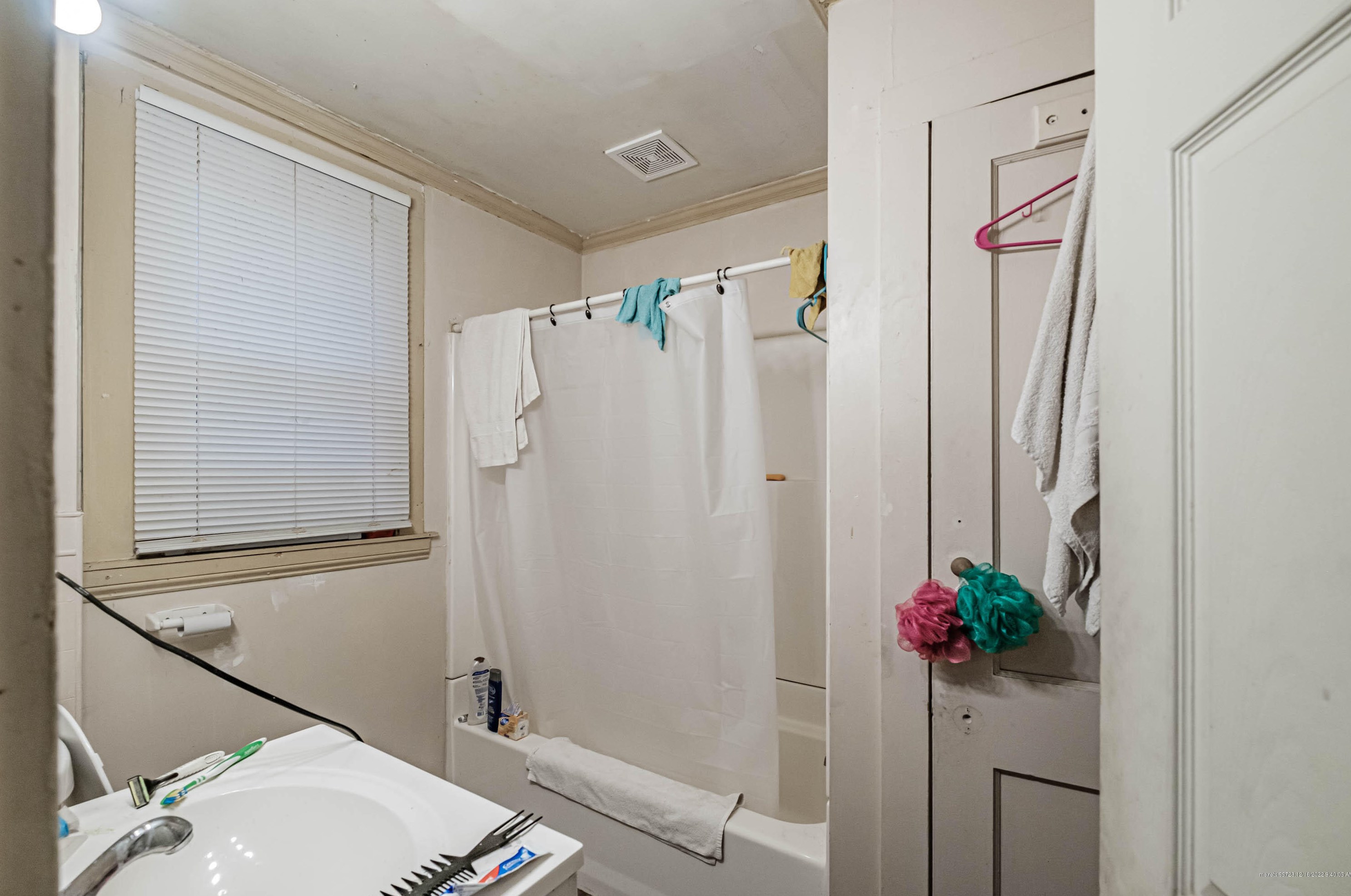 140 St, Westbrook ME 04092-3544 exterior