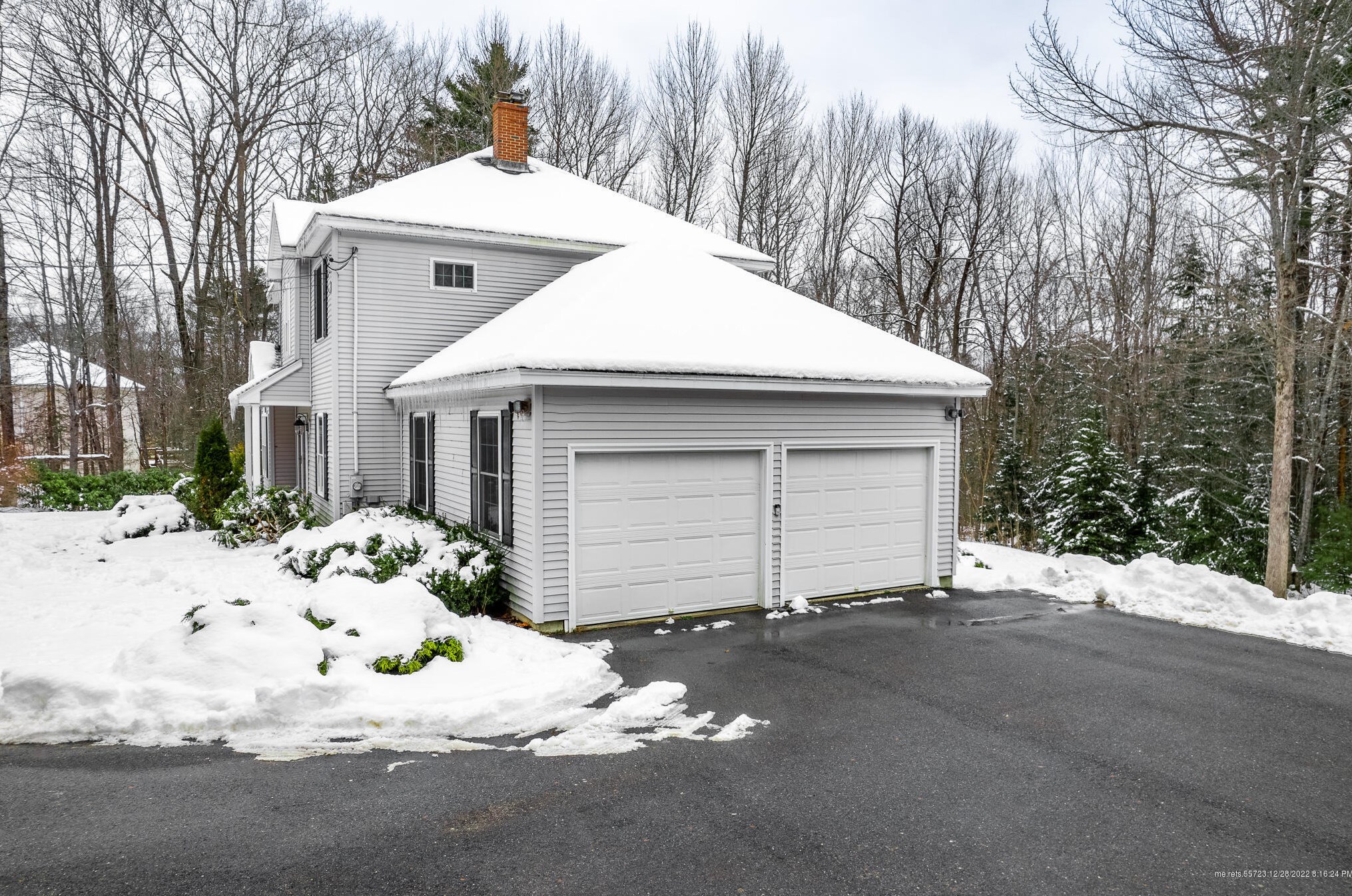52 Maxfield Dr, Orono, ME 04473