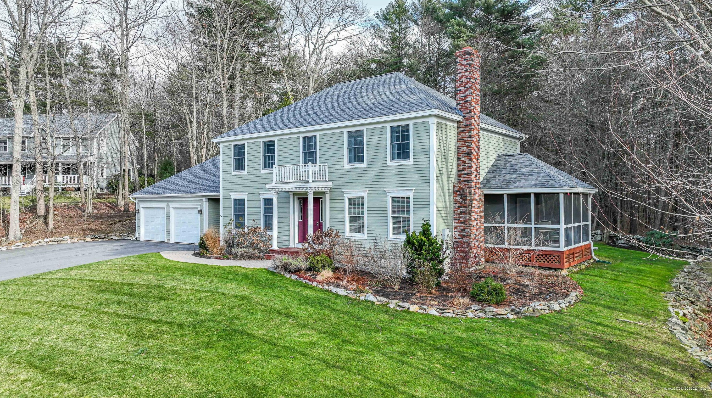 9 Country Ln, Portland, ME 04105-6205