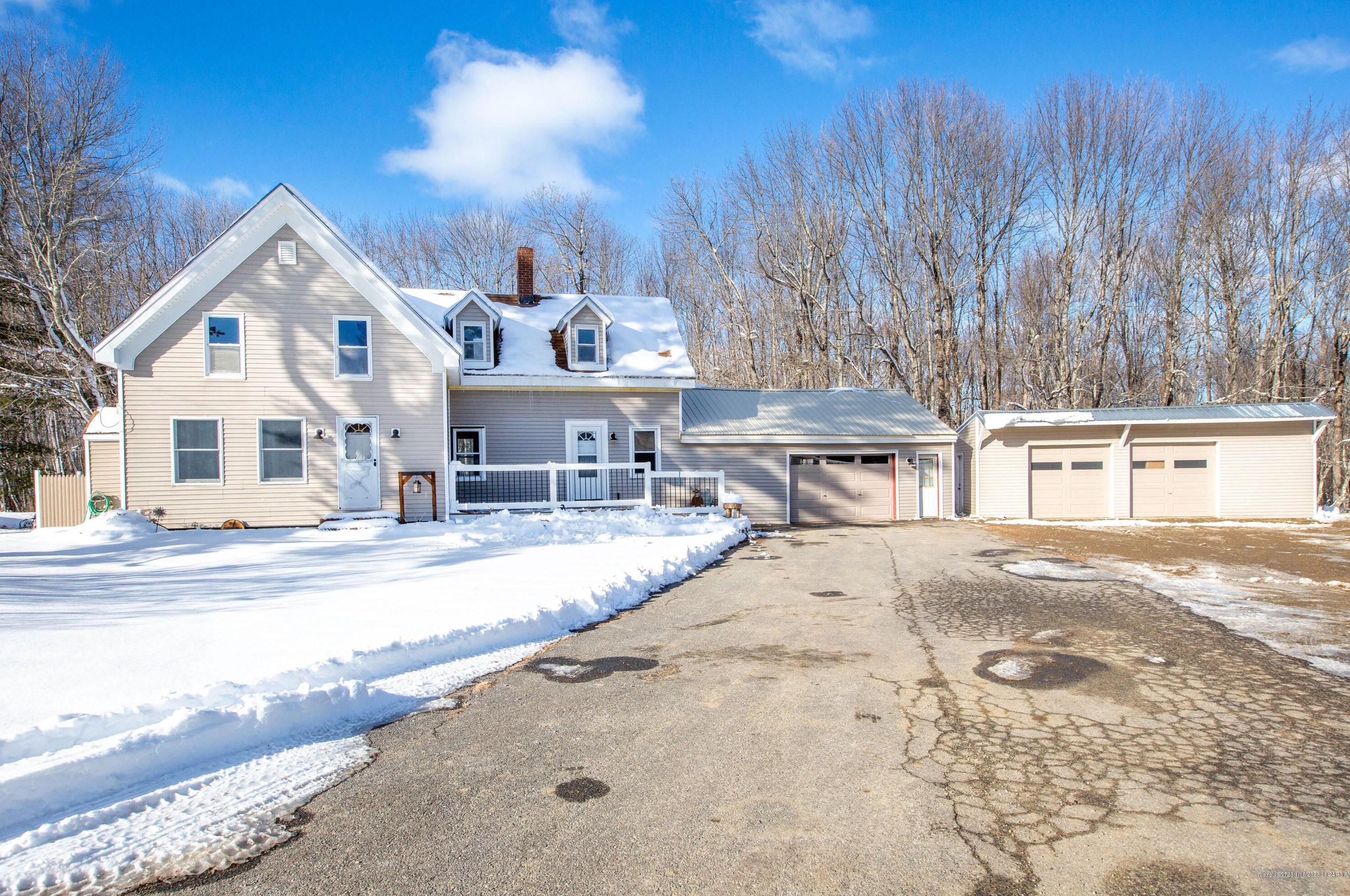 922 Brunswick Rd, Richmond, ME 04357