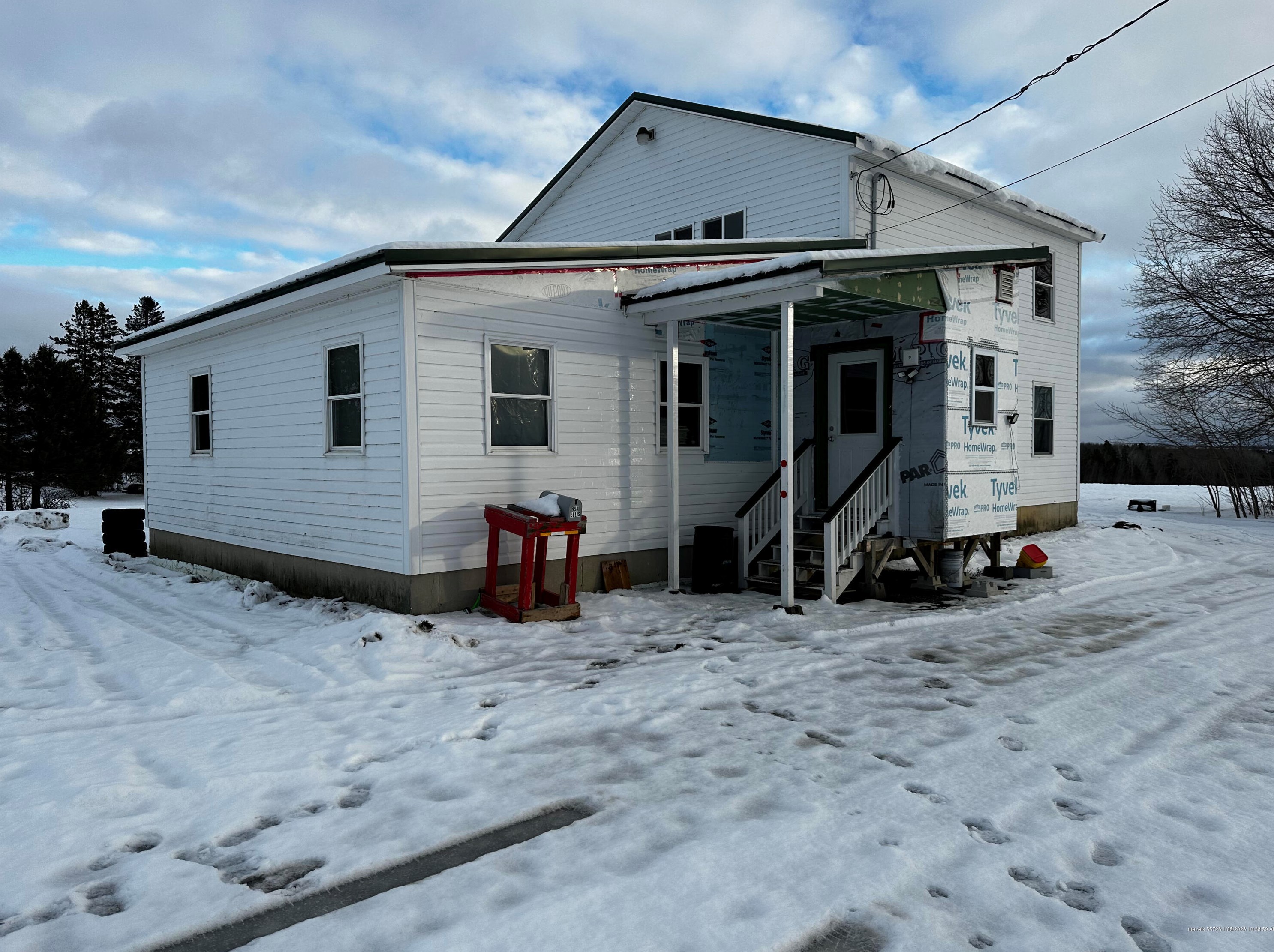 958 Noyes Rd, Limestone, ME 04750