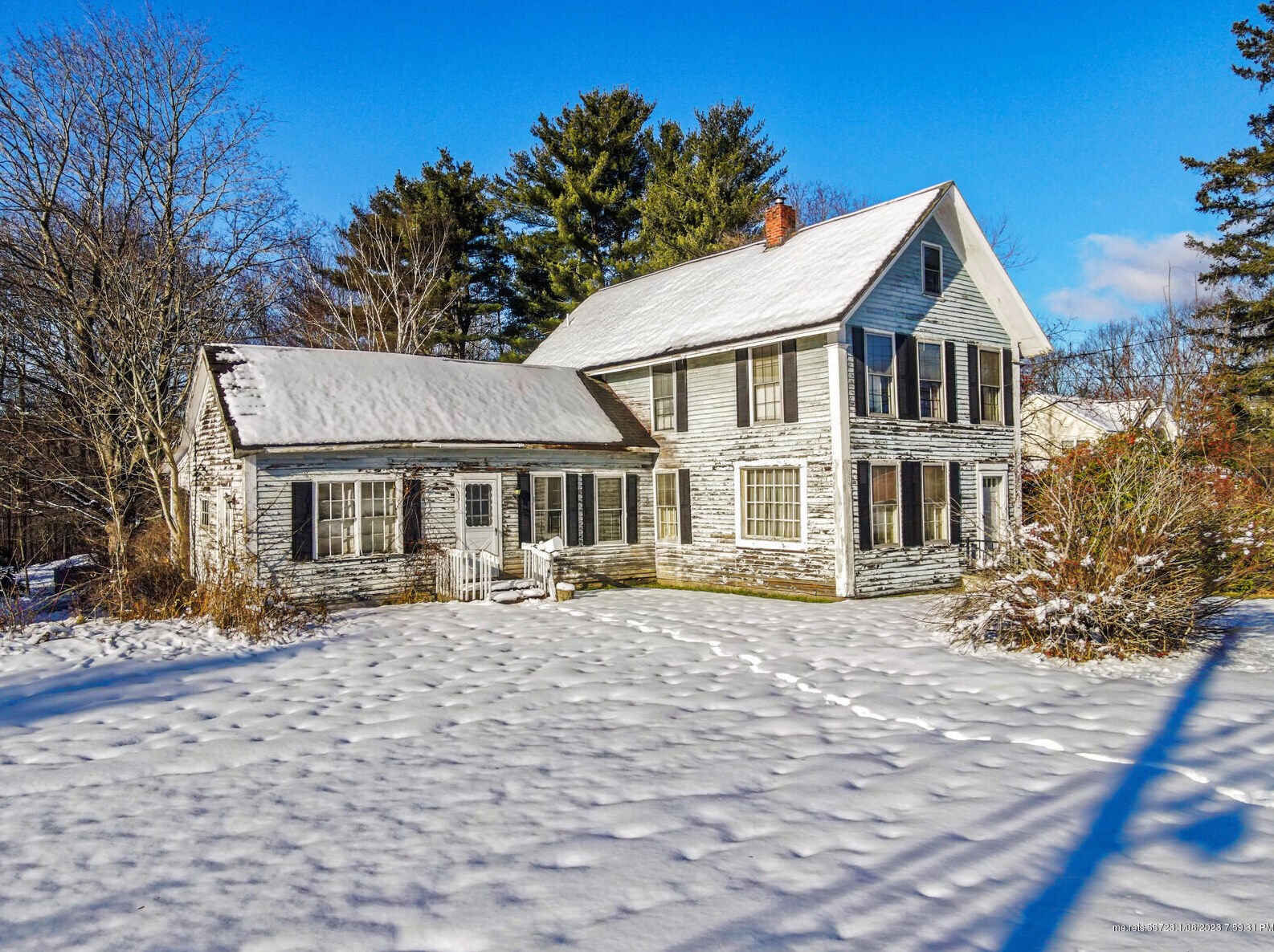 672 Riverside Dr, Augusta, ME 04330