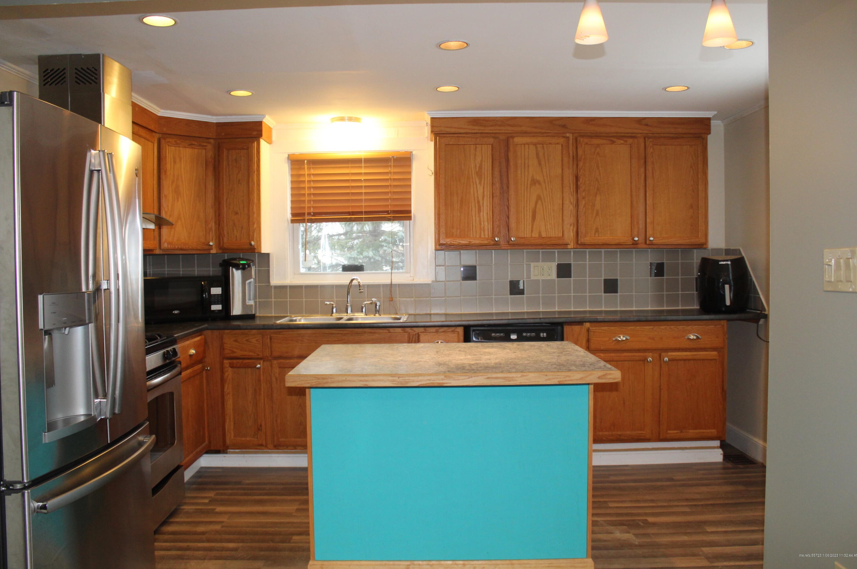 10 Wilson St, Portland ME  04106-6141 exterior