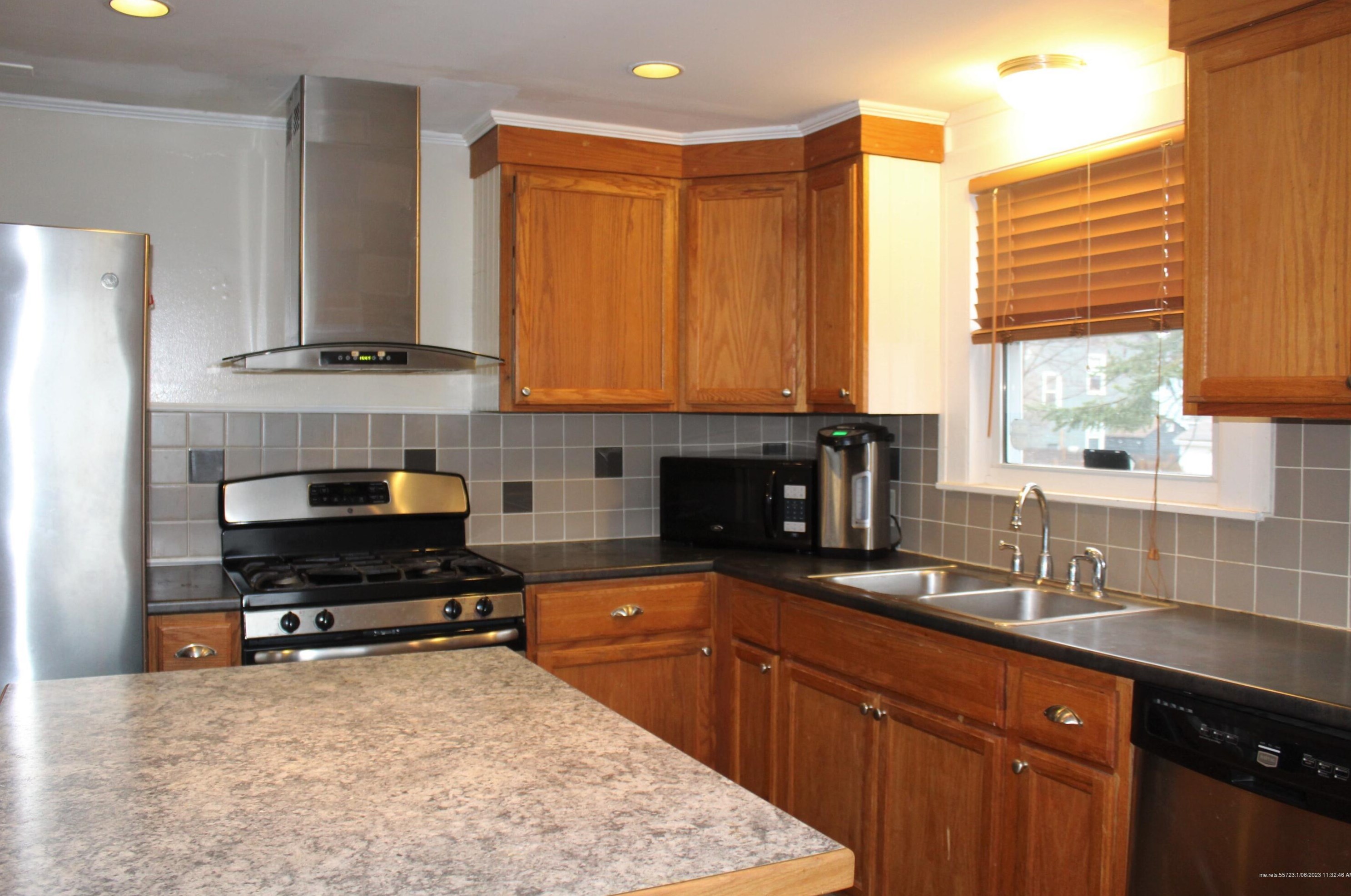 10 Wilson St, Portland ME  04106-6141 exterior