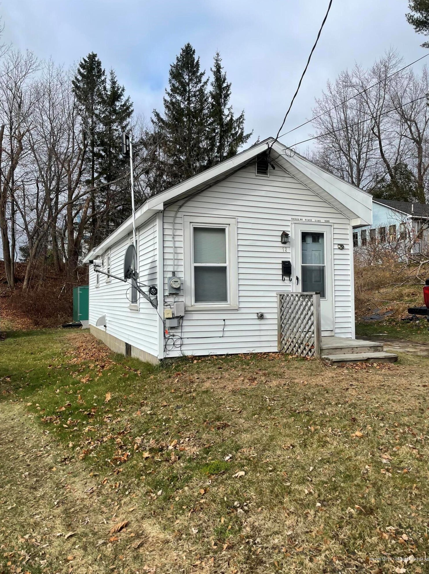 12 Hillcrest St, Augusta, ME 04330