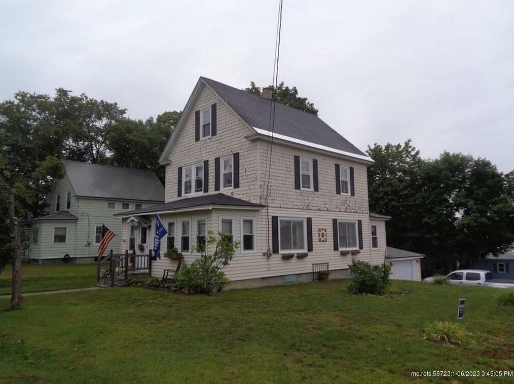 161 Lincoln St, Millinocket, ME 04462