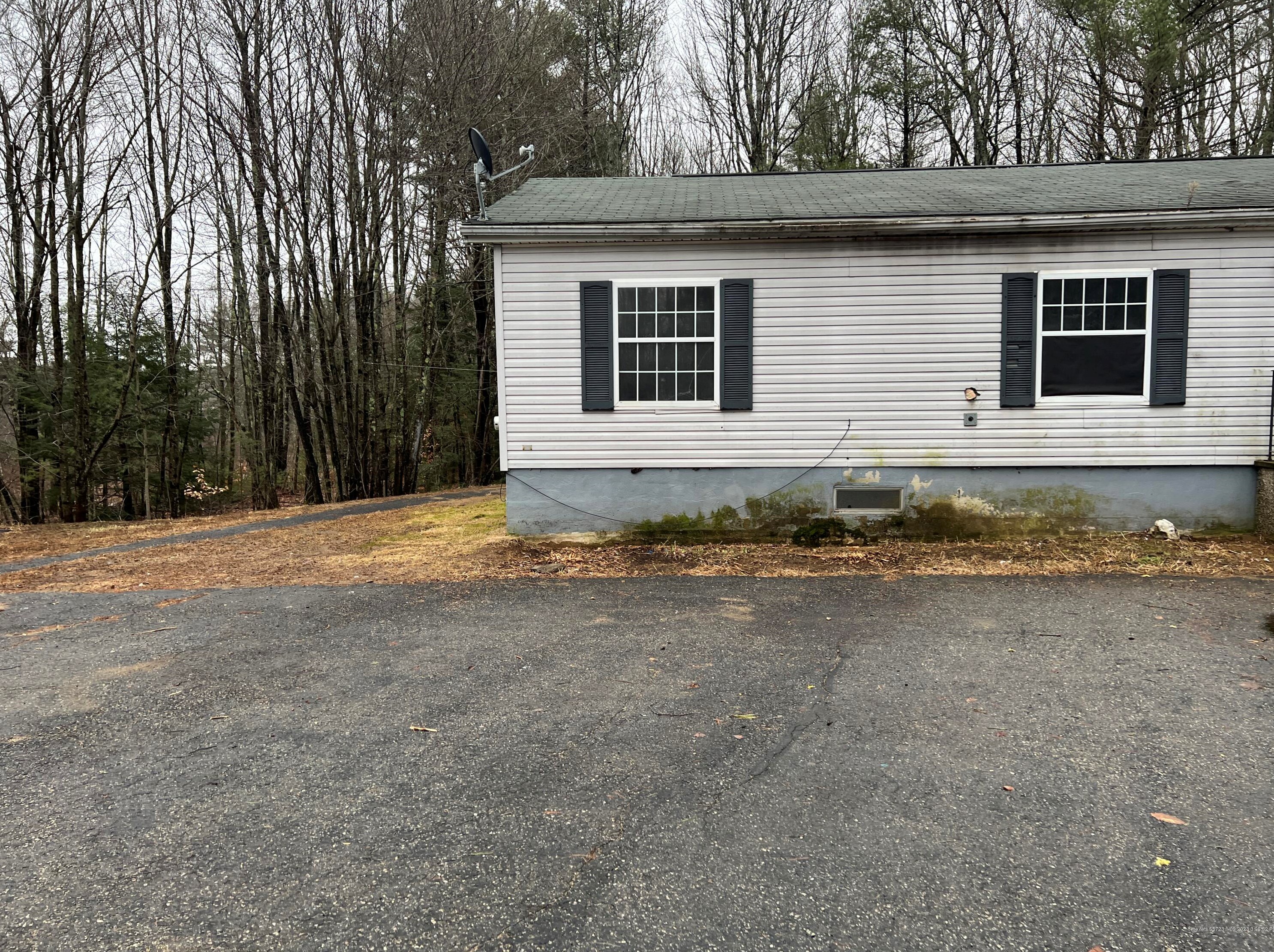42 Little River Rd, Lebanon, ME 04027