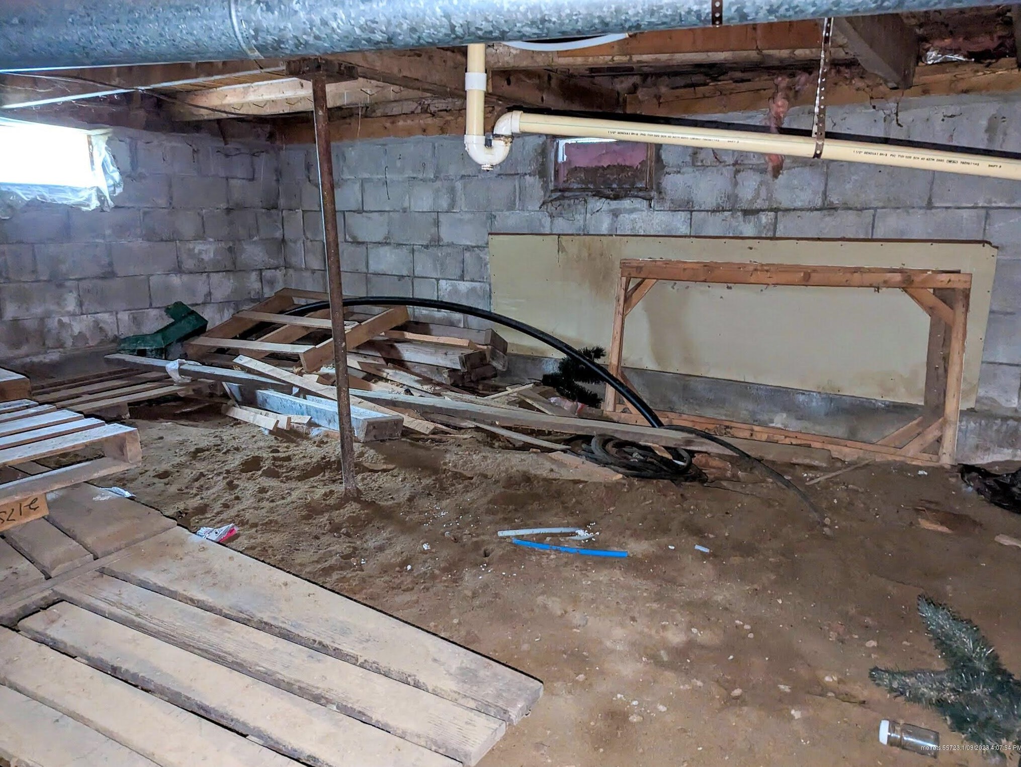 23 Clinton St, Milo ME  04463-1132 exterior