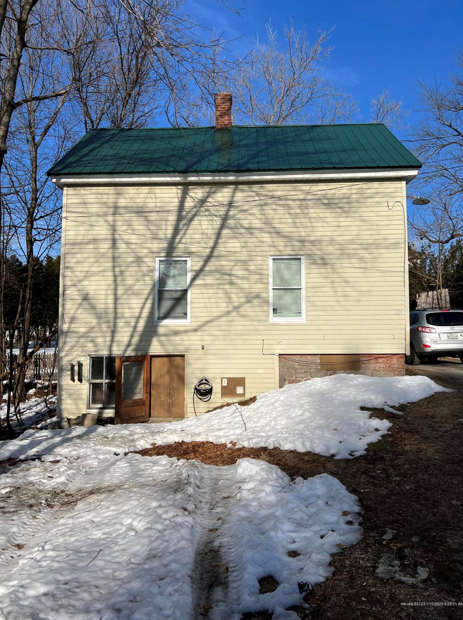 20 Green St, Livermore Falls, ME 04254