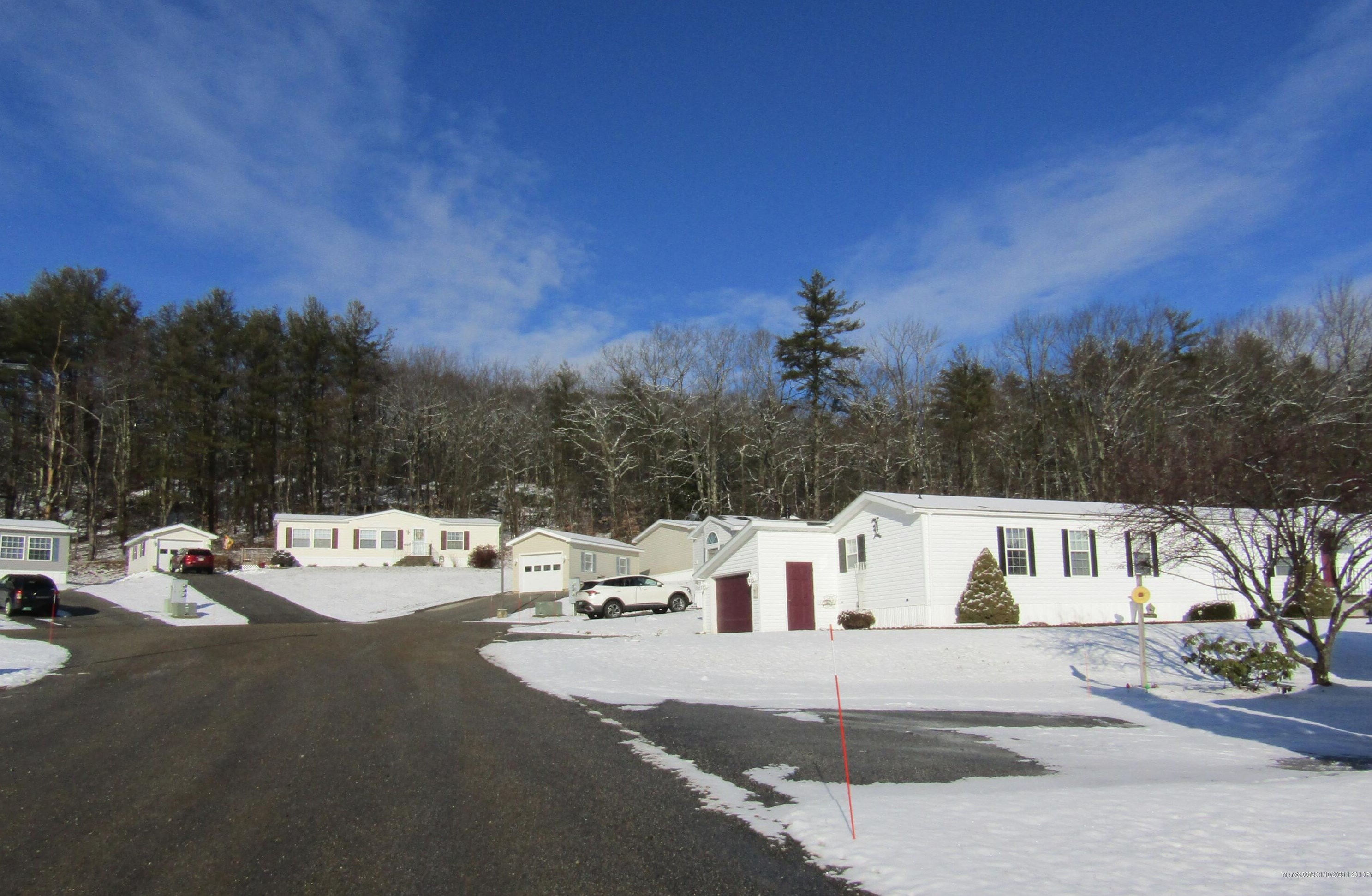 17 Fox Run Dr, Lewiston, ME 04240
