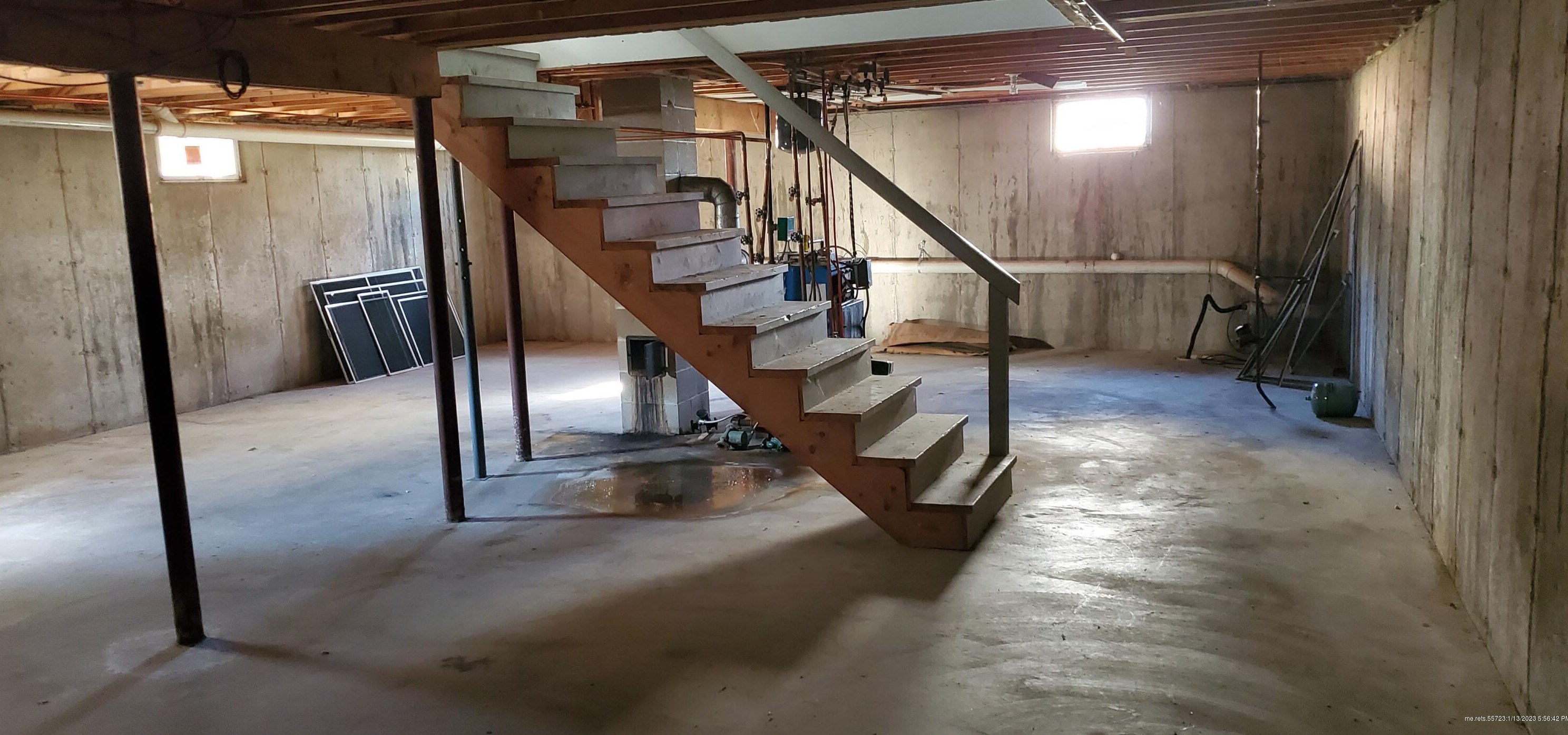 18 Constitution Ave, Newburgh ME  04444-1330 exterior