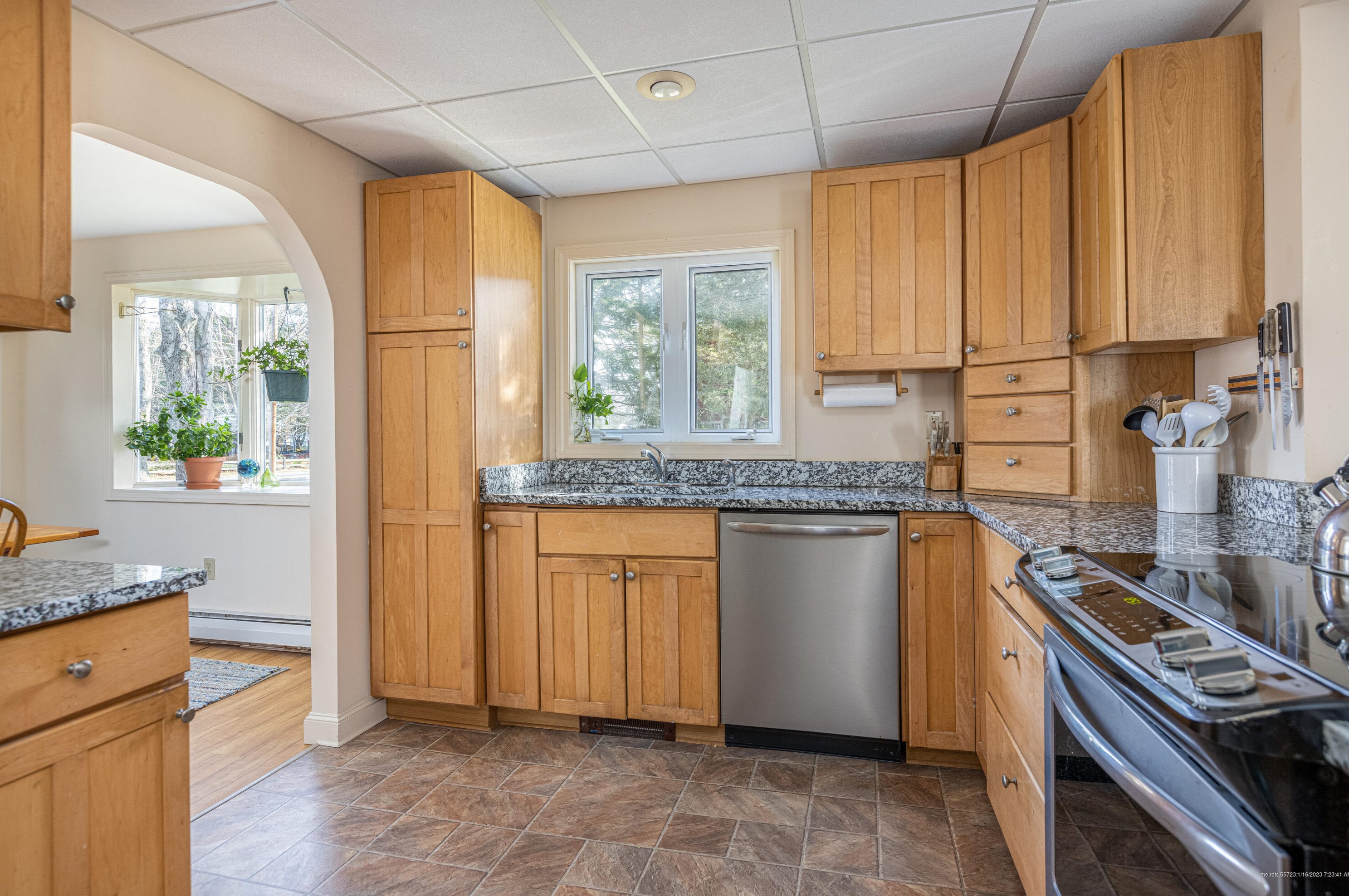 251 Black Point Rd, Scarborough, ME 04074