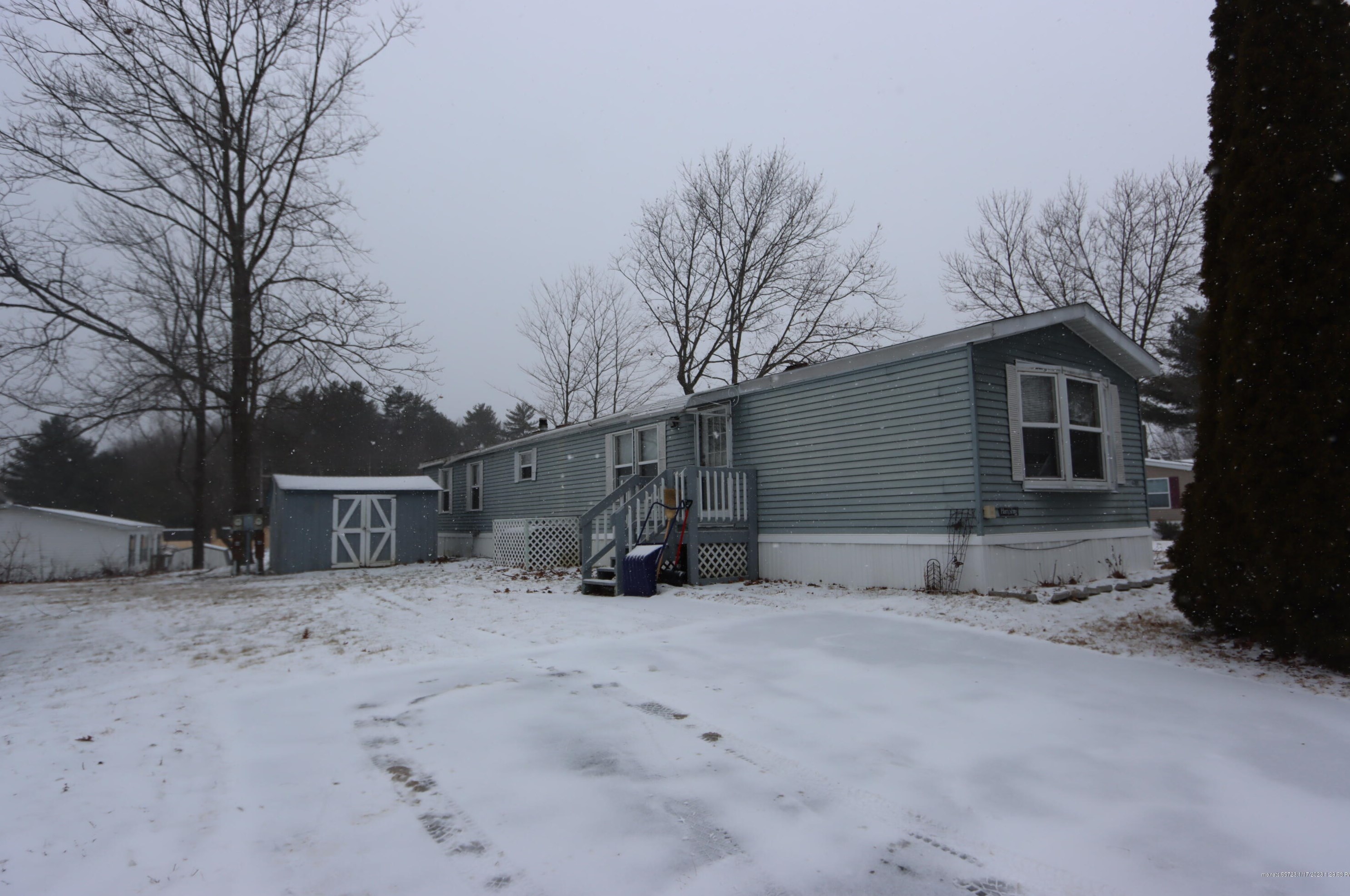 46 Circle Dr, Lewiston, ME 04240