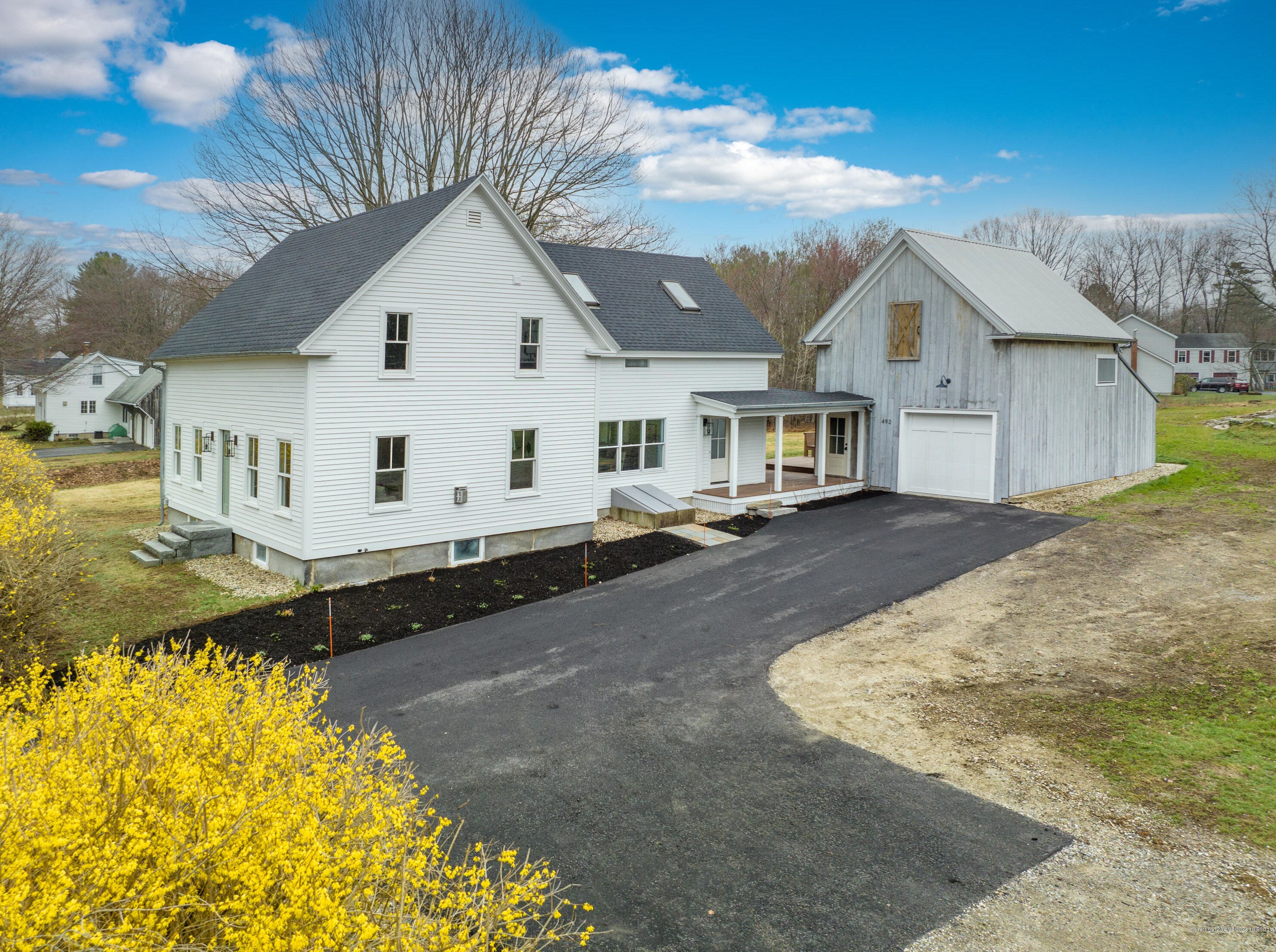 492 W Elm St, Yarmouth, ME 04096