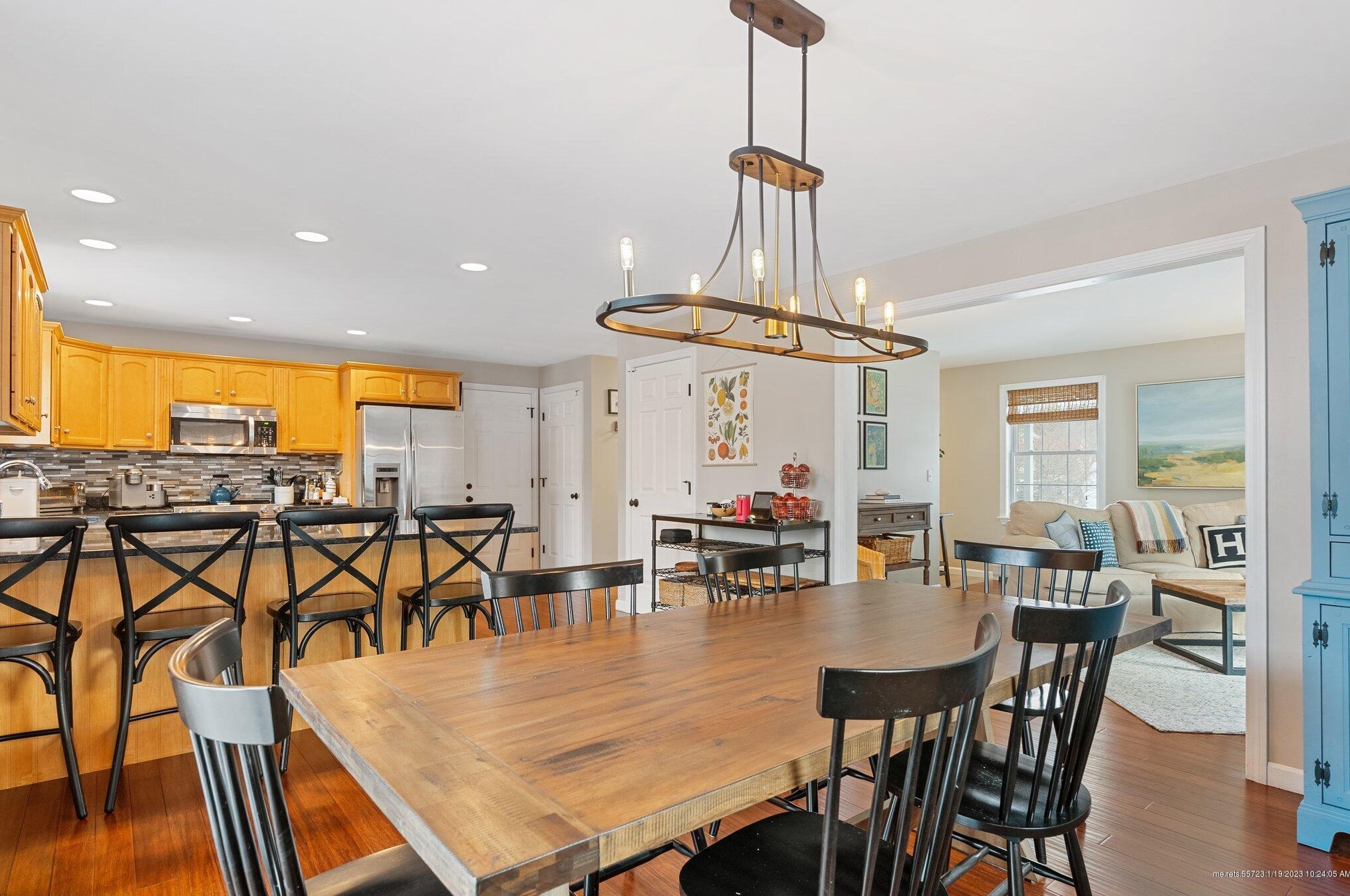 6 Blueberry Dr, Portland ME  04106-6892 exterior