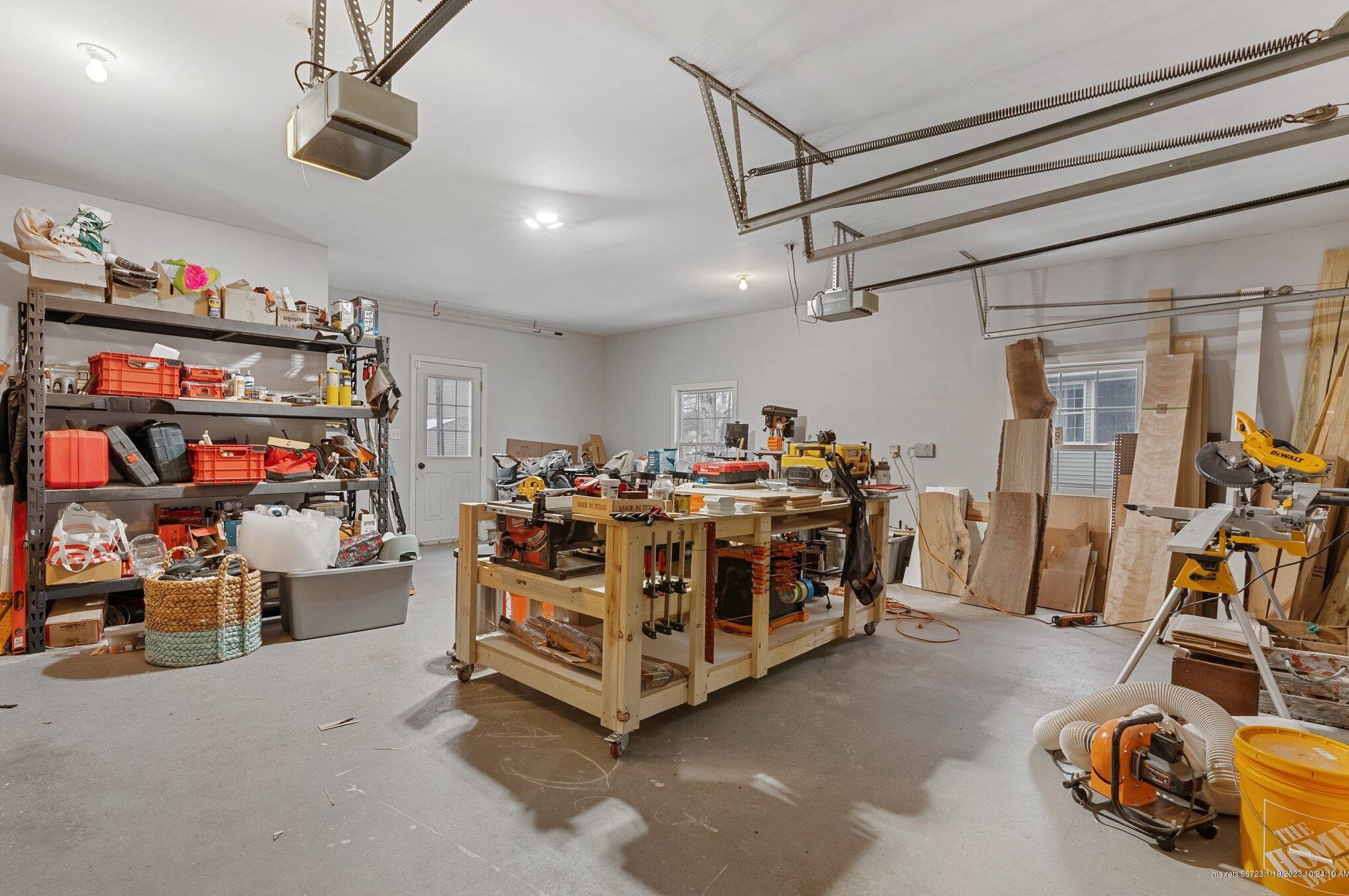 6 Blueberry Dr, Portland ME  04106-6892 exterior