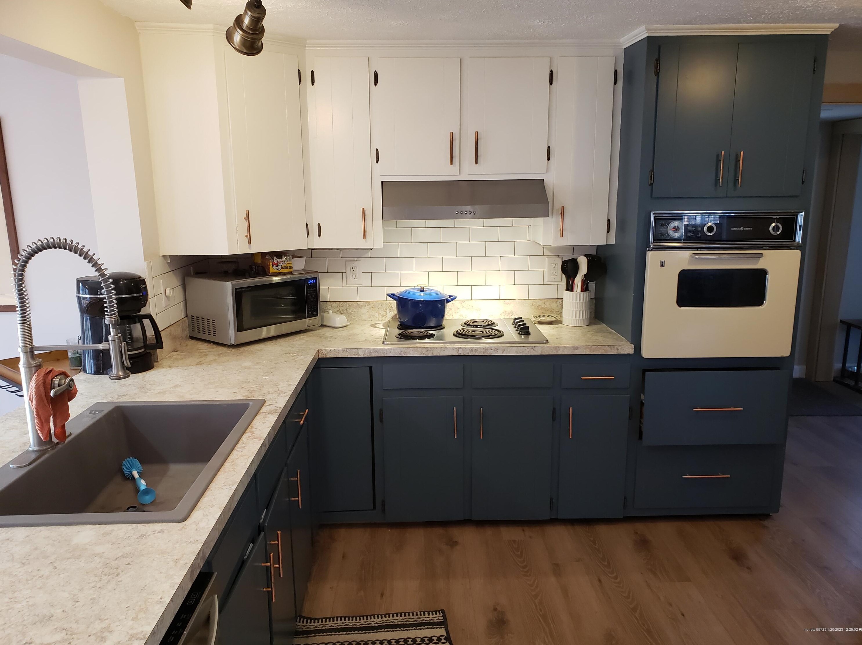 4 State St, Lisbon, ME 04252