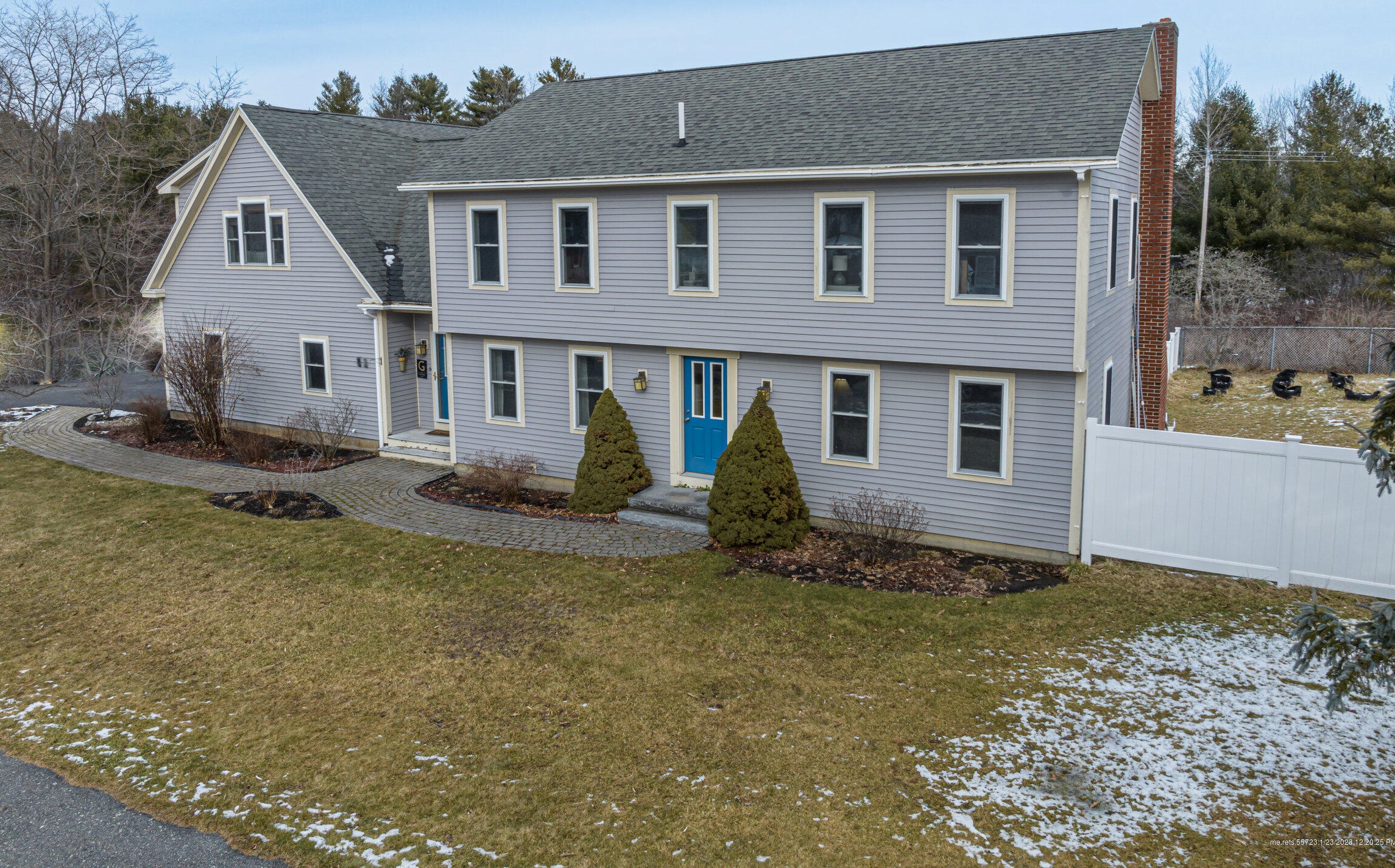 92 Alice St, Portland, ME 04103-2273