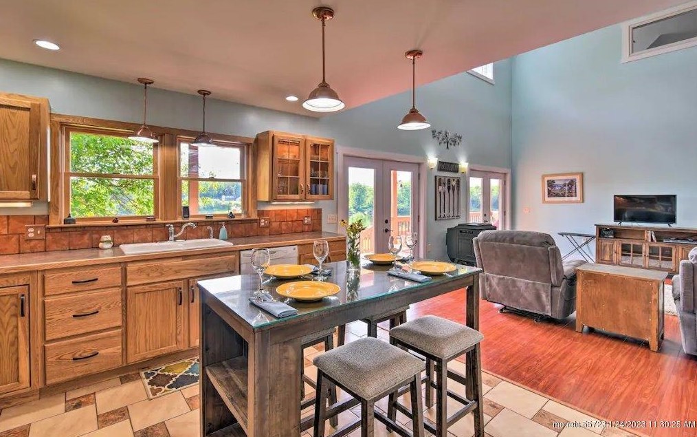 78 Water St, Seboeis Plt ME  04448-3707 exterior