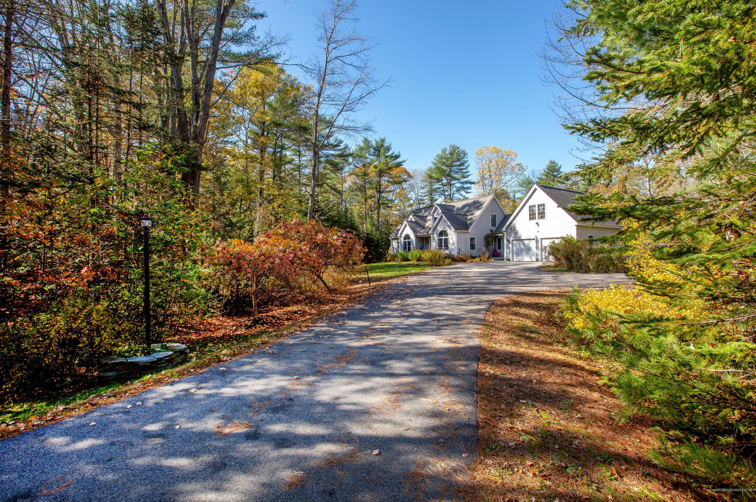 17 Damarin Ln, Mere Point, ME 04011