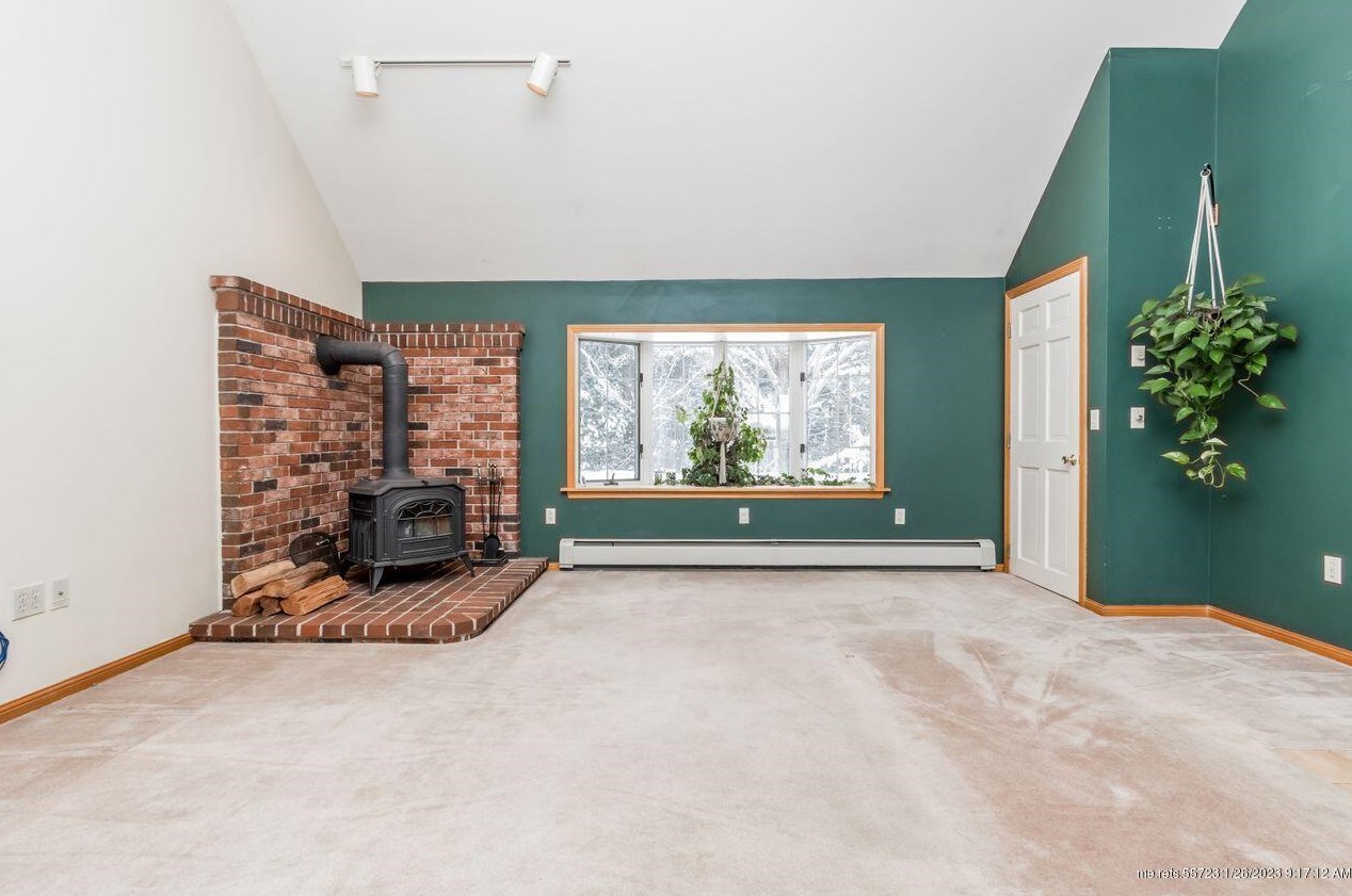 13 Marie St, Gray, ME 04039