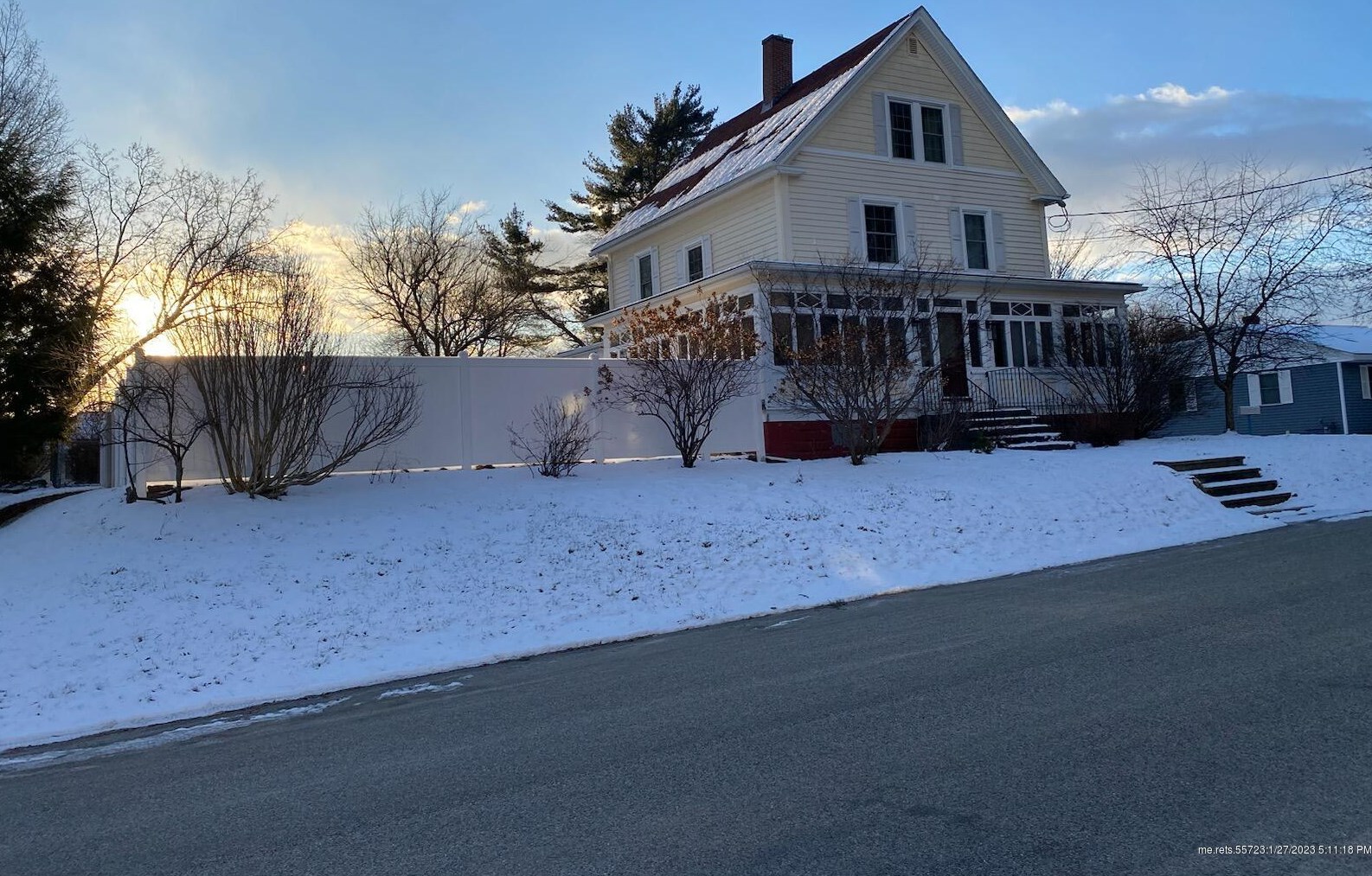 23 Googin St, Lewiston, ME 04240