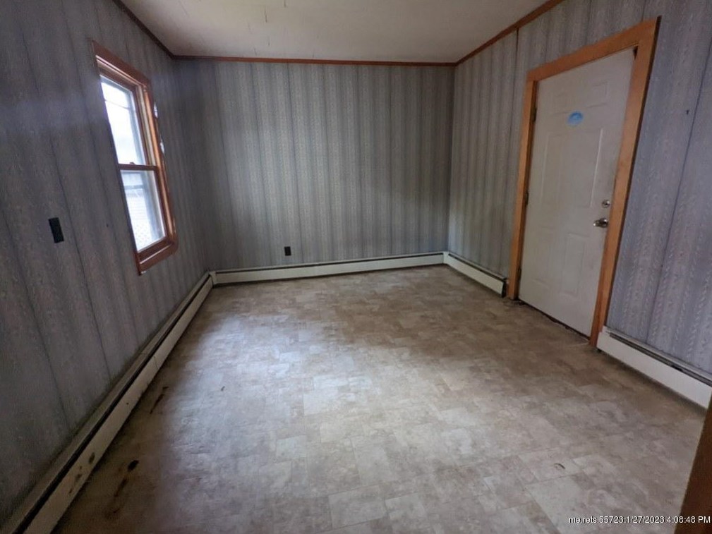 17 Spring St, Brewer, ME 04412