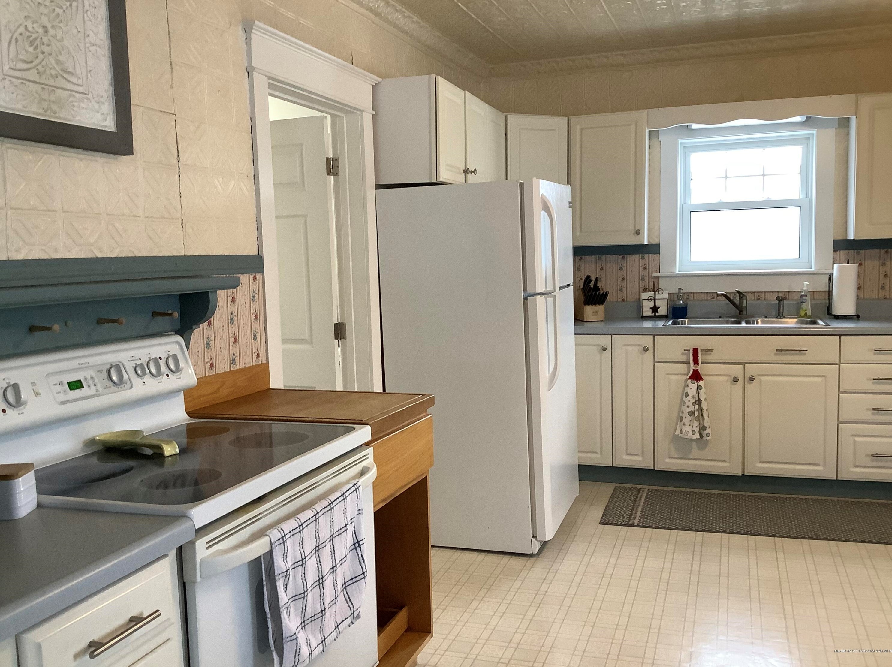 122 Jackson St, Van-Buren, ME 04785 exterior