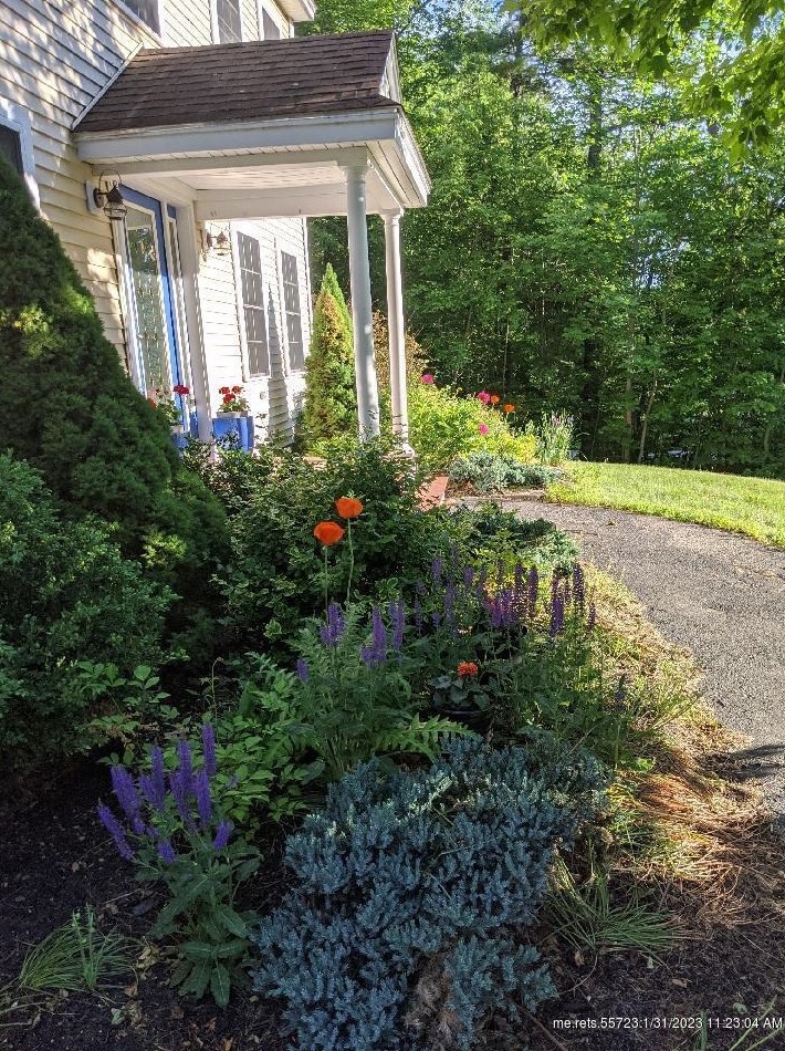 17 Victoria Ln, Windham ME  04062-4172 exterior