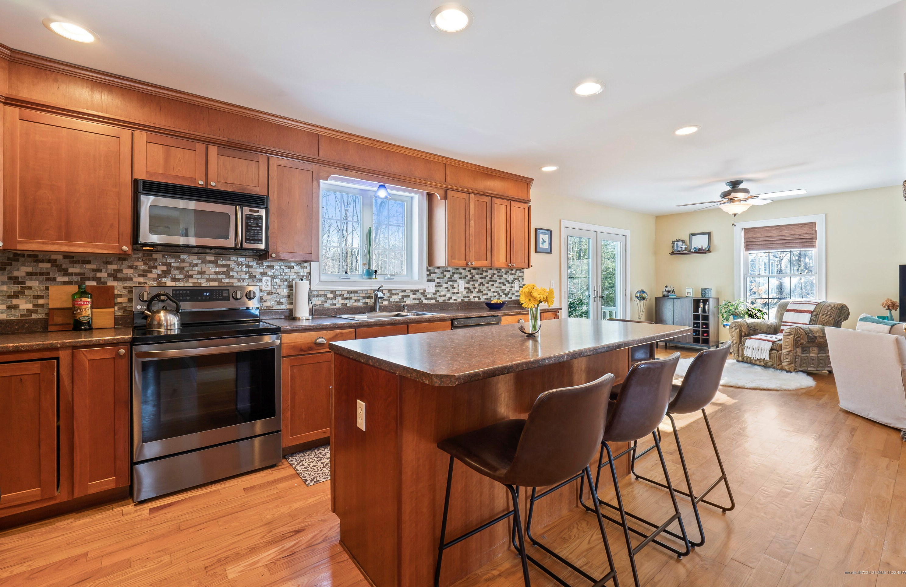 17 Victoria Ln, Windham ME  04062-4172 exterior