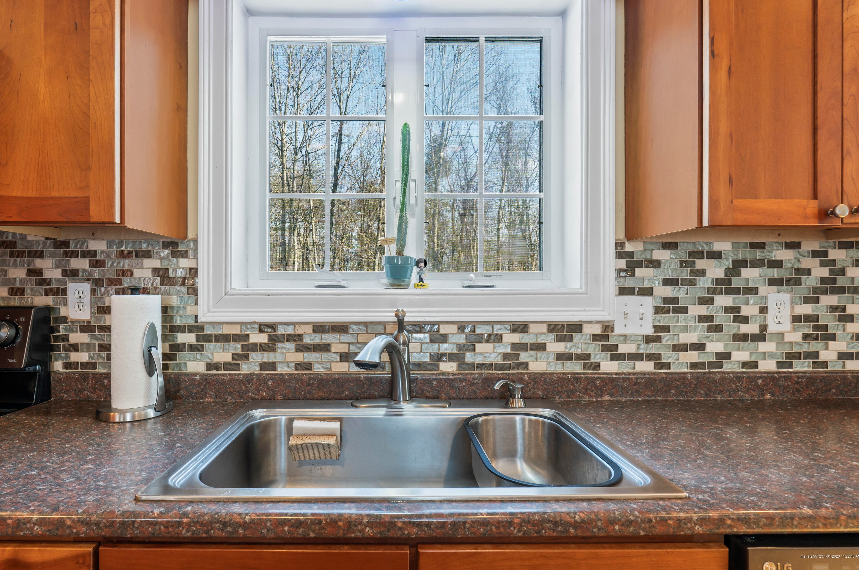 17 Victoria Ln, Windham ME  04062-4172 exterior