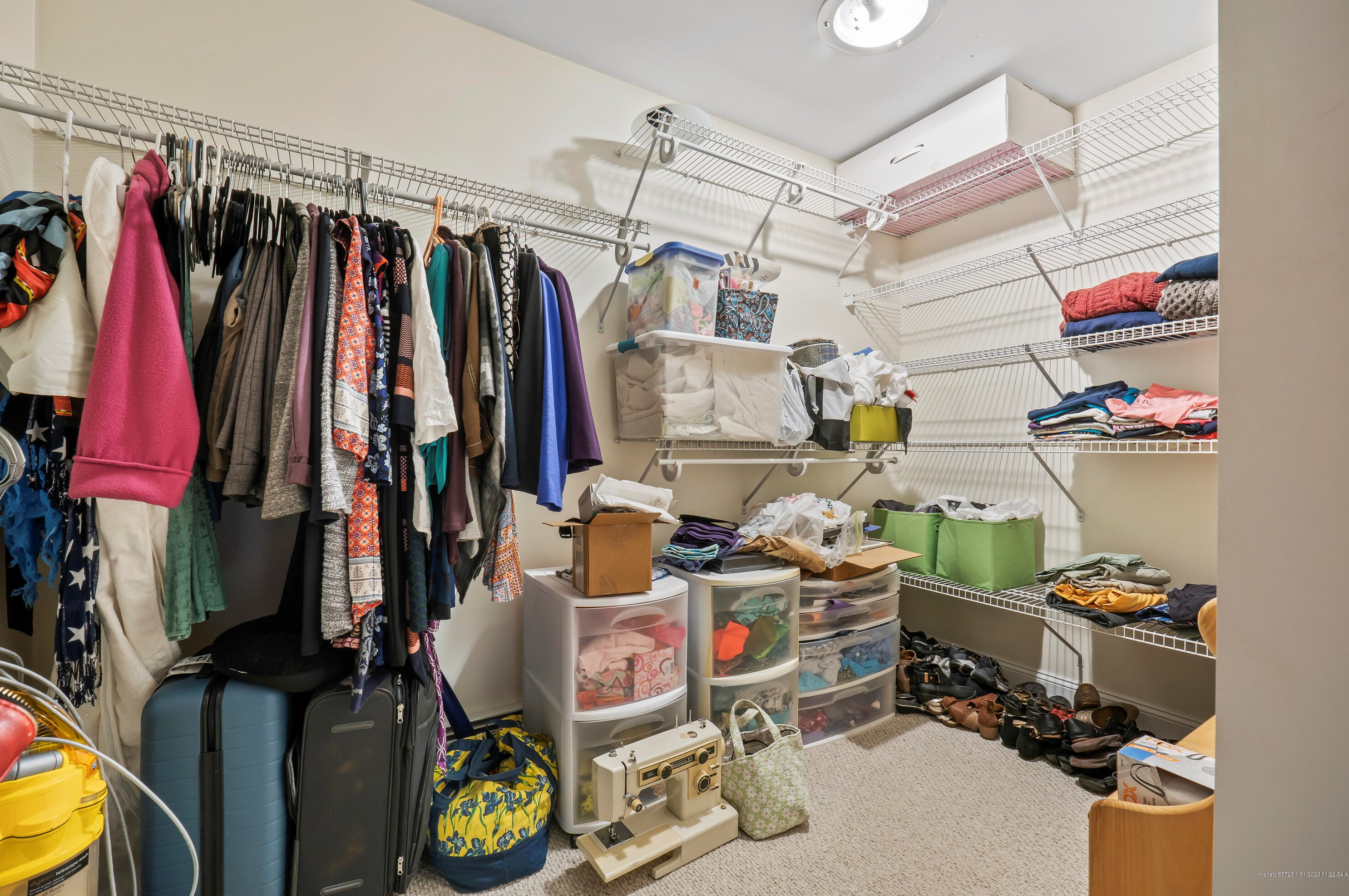 17 Victoria Ln, Windham ME  04062-4172 exterior