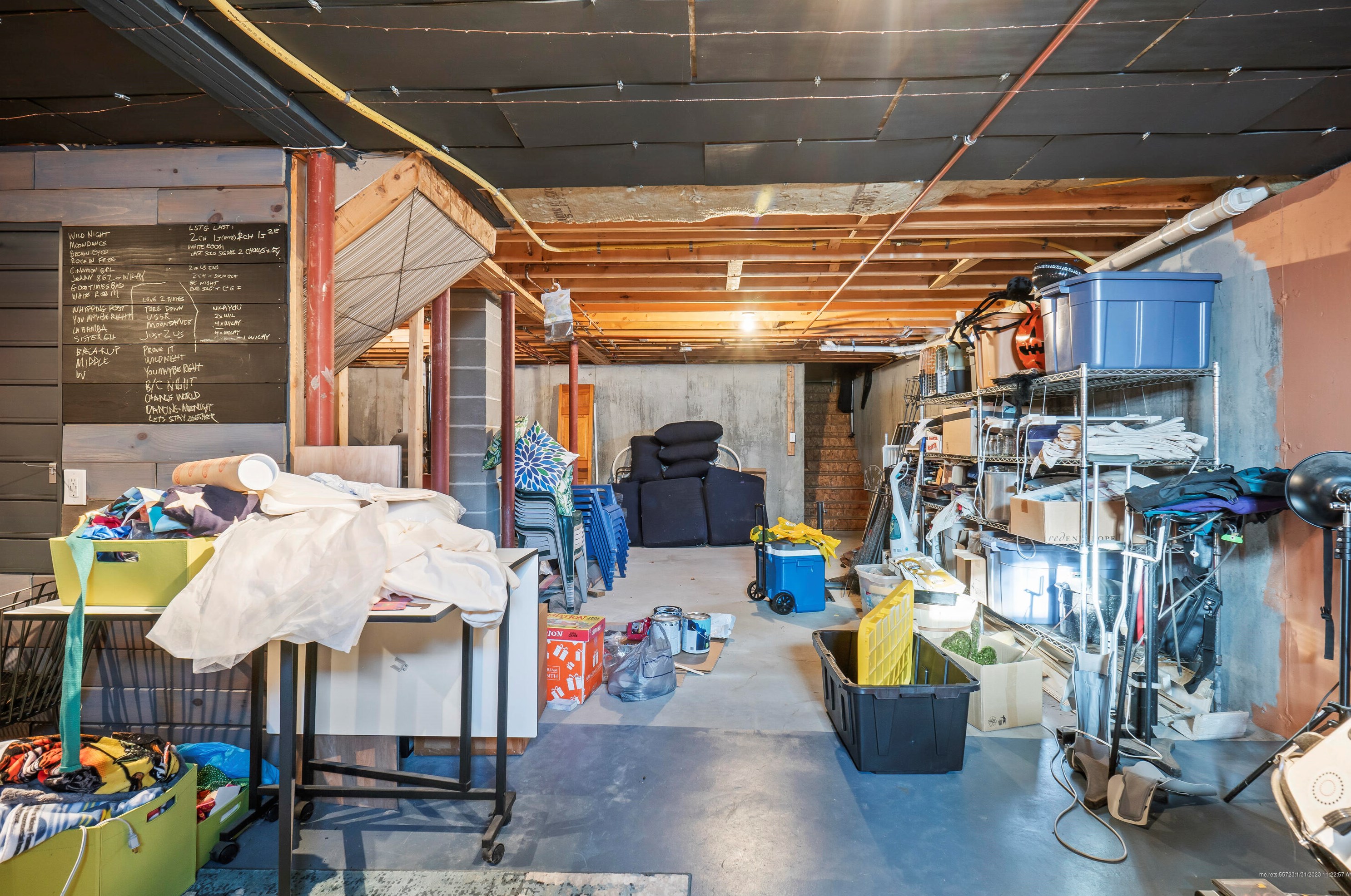 17 Victoria Ln, Windham ME  04062-4172 exterior