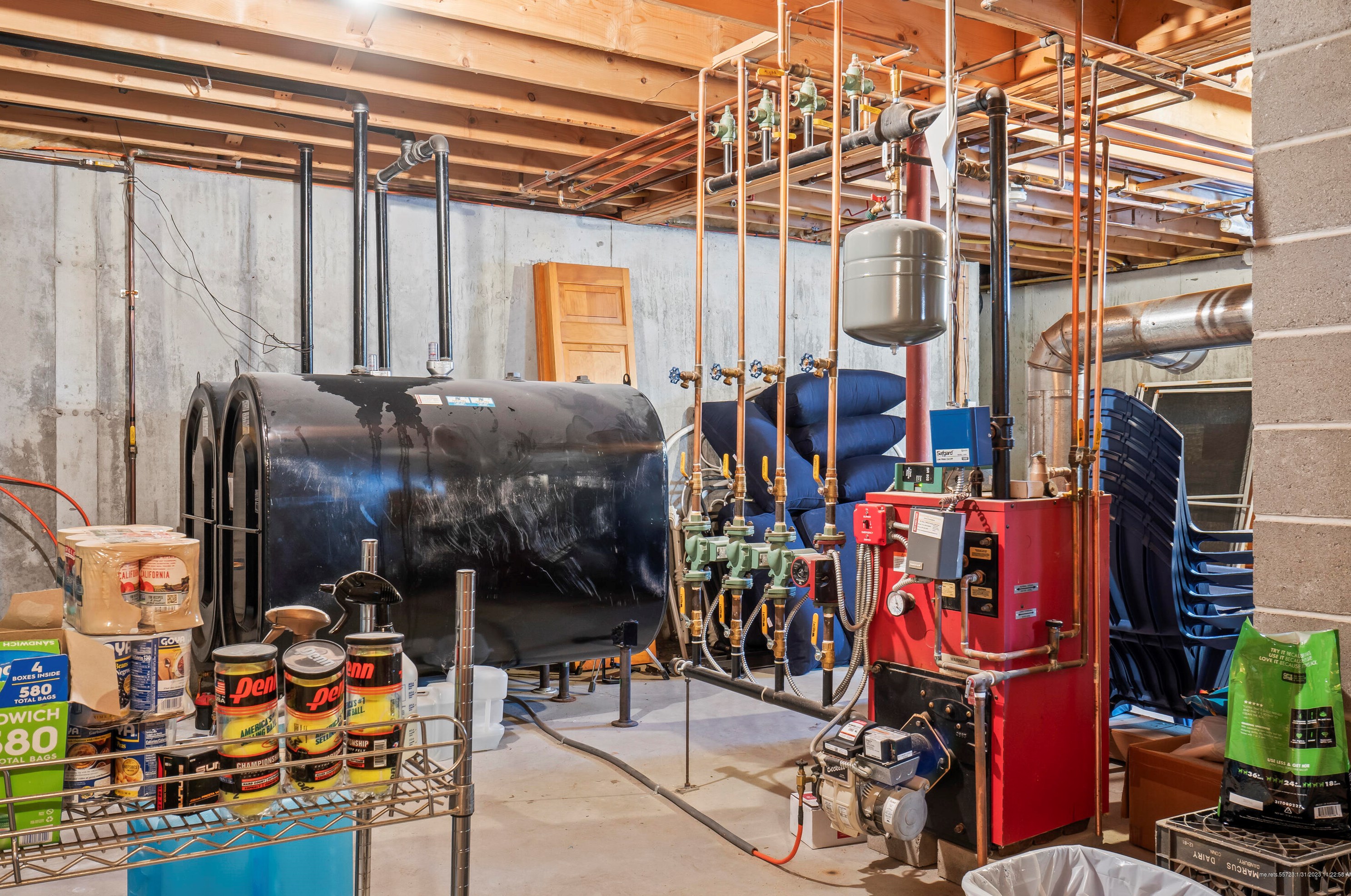 17 Victoria Ln, Windham ME  04062-4172 exterior