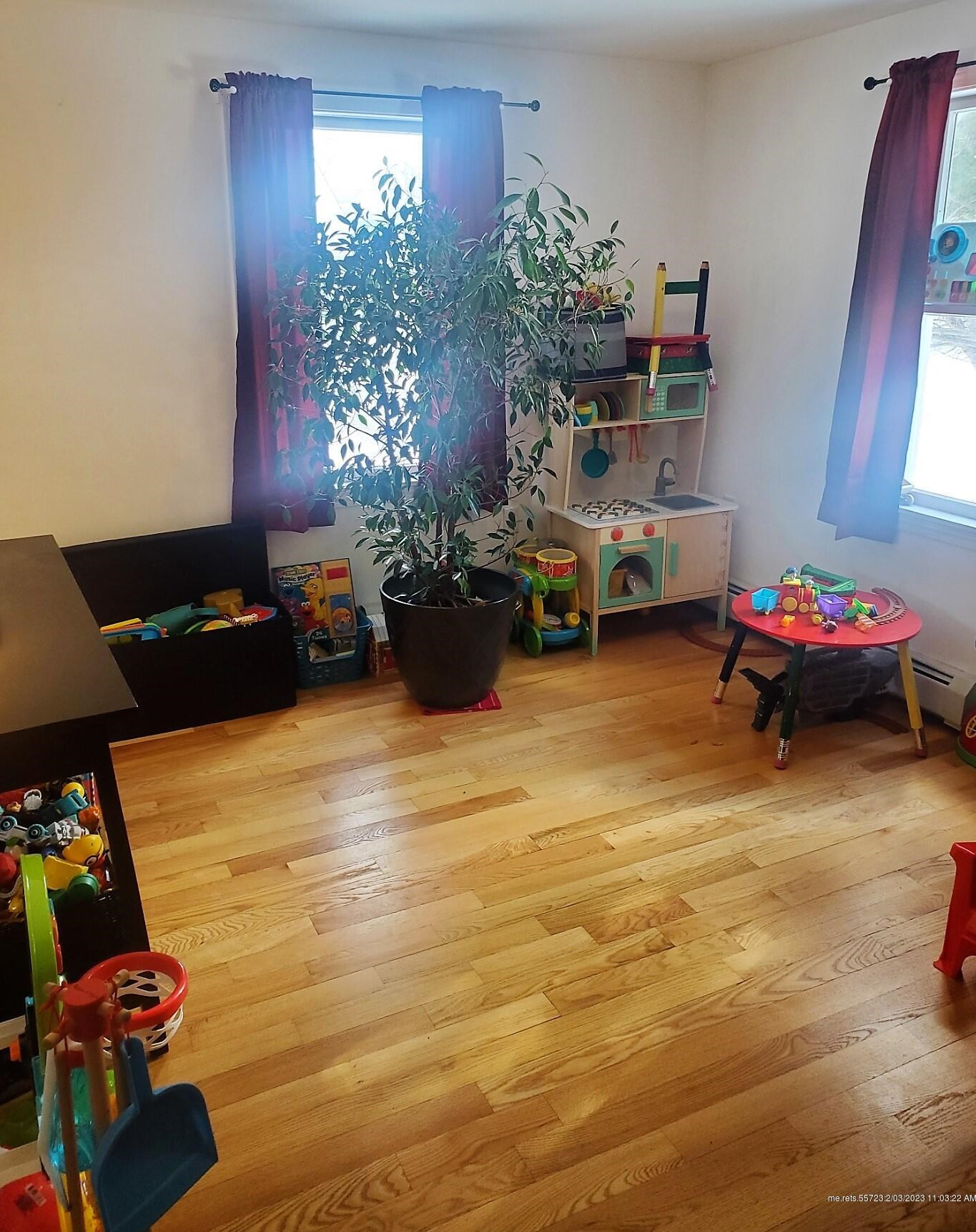 16 Charles St, Newburgh ME  04444-1610 exterior