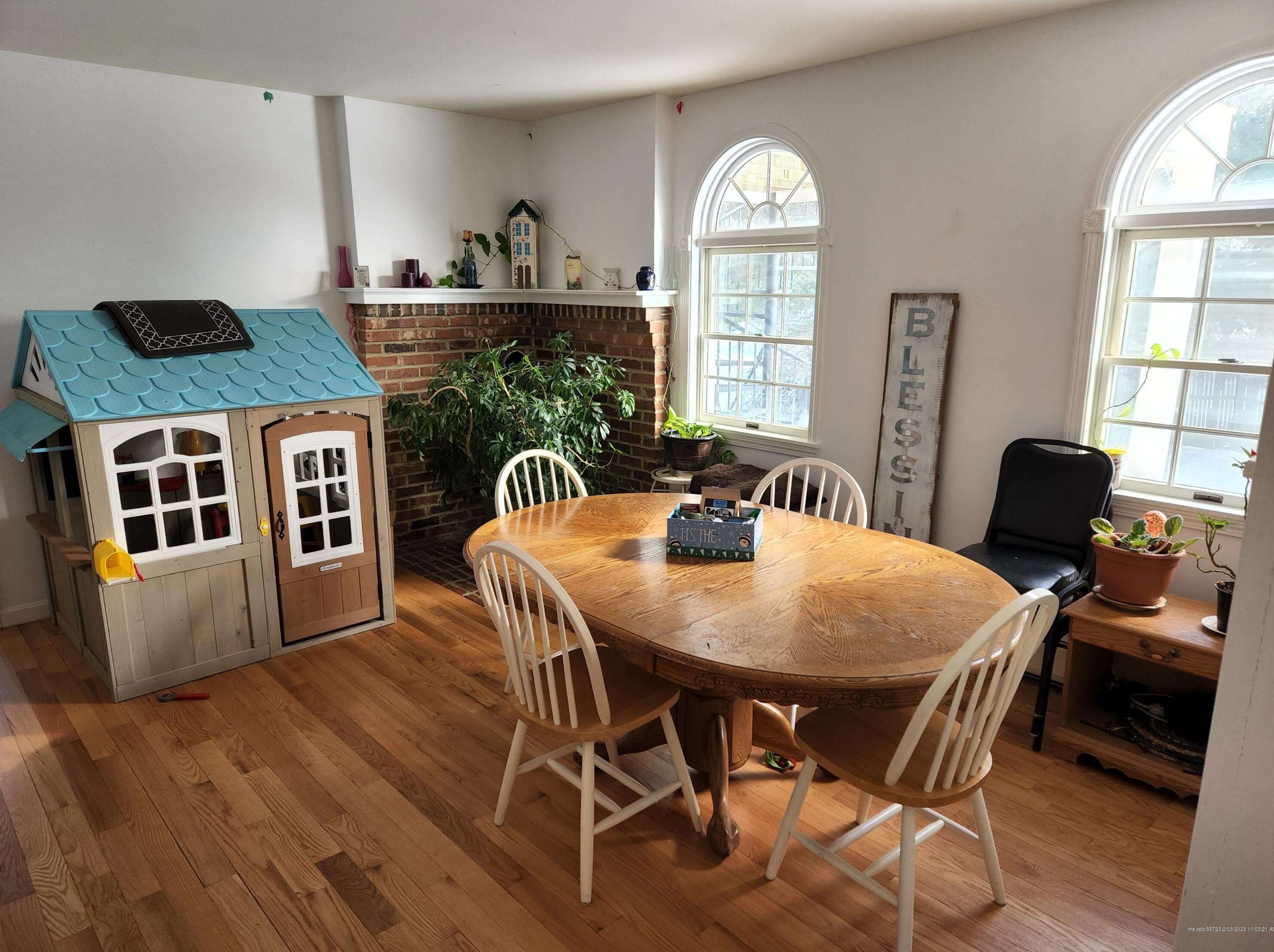 16 Charles St, Newburgh ME  04444-1610 exterior