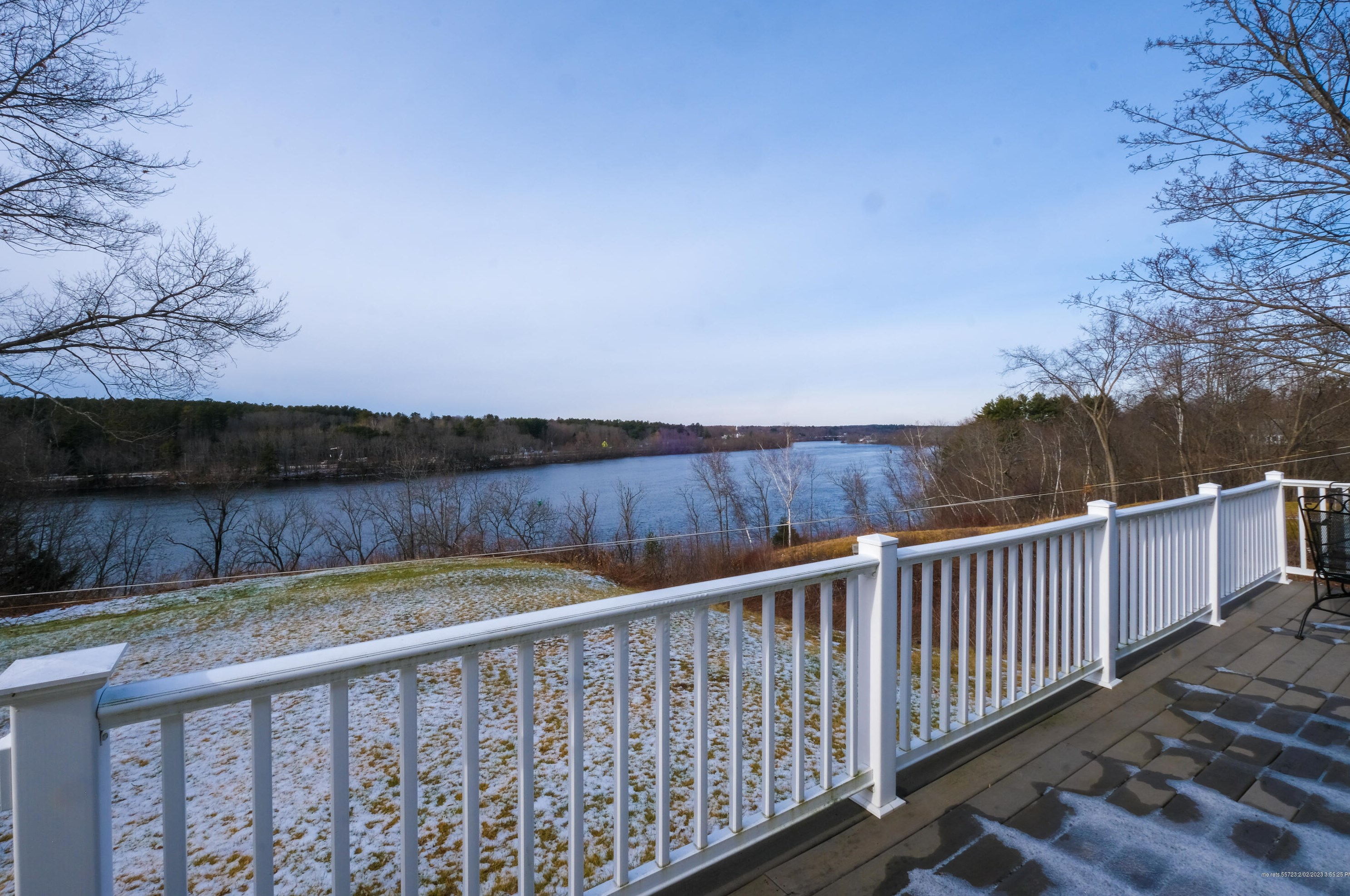 9 Albert Cir, Pittston ME  04345-5127 exterior