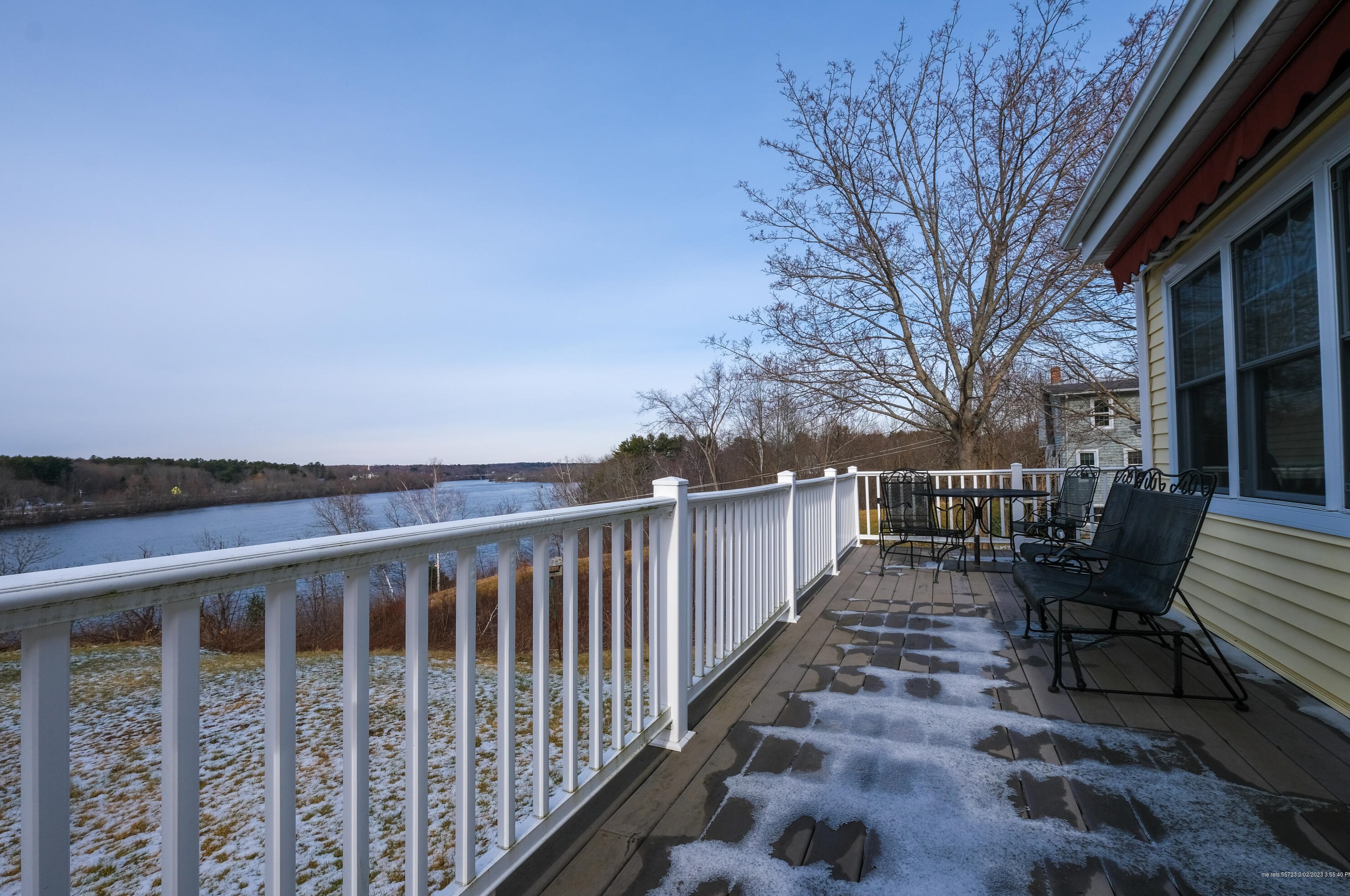 9 Albert Cir, Pittston ME  04345-5127 exterior